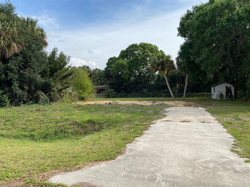Photo of 7407 Deer Park Avenue, Fort Pierce, FL 34951 (MLS # R10784193)