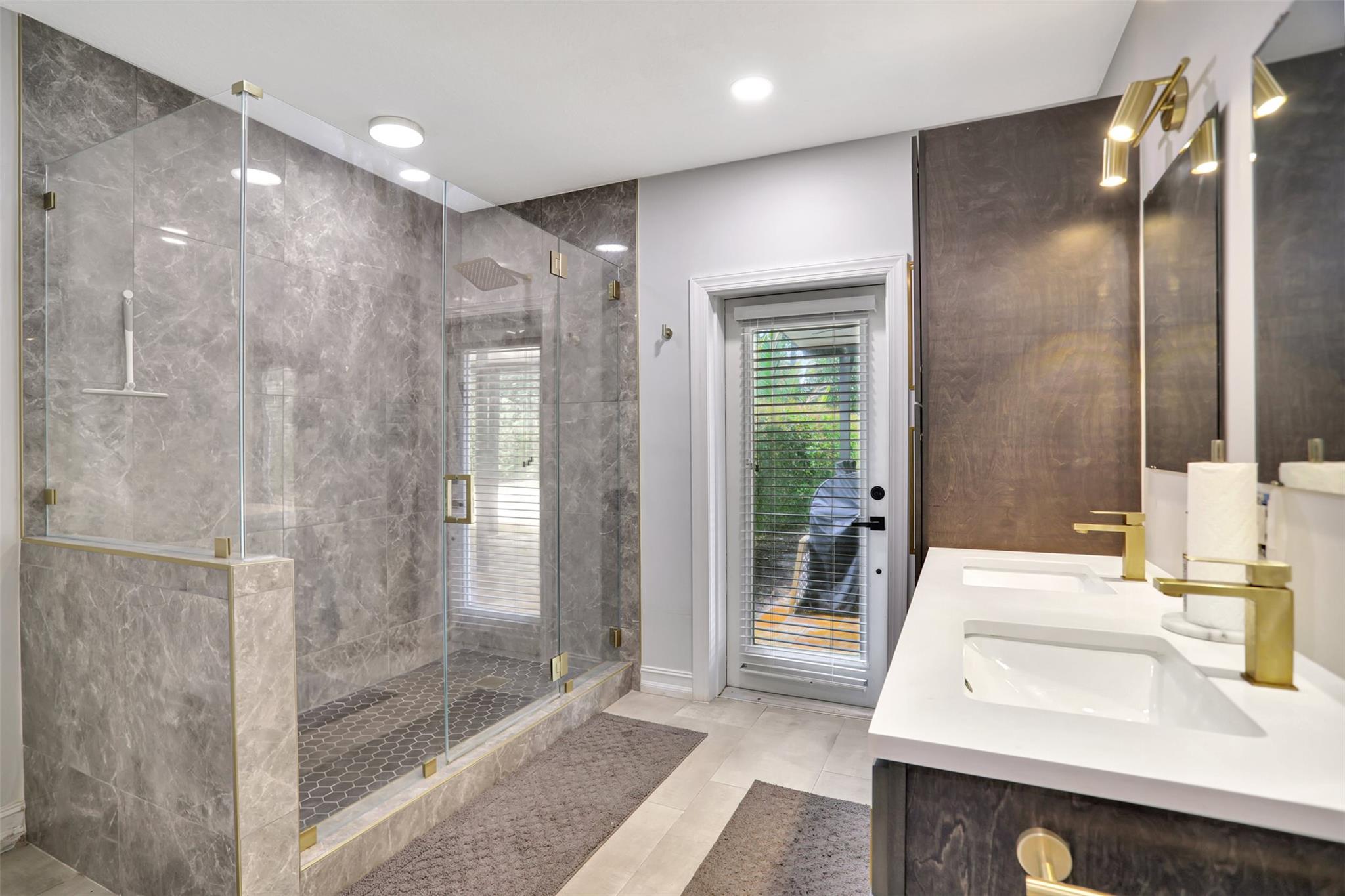 Woodside Estates 127-10 B - Residential