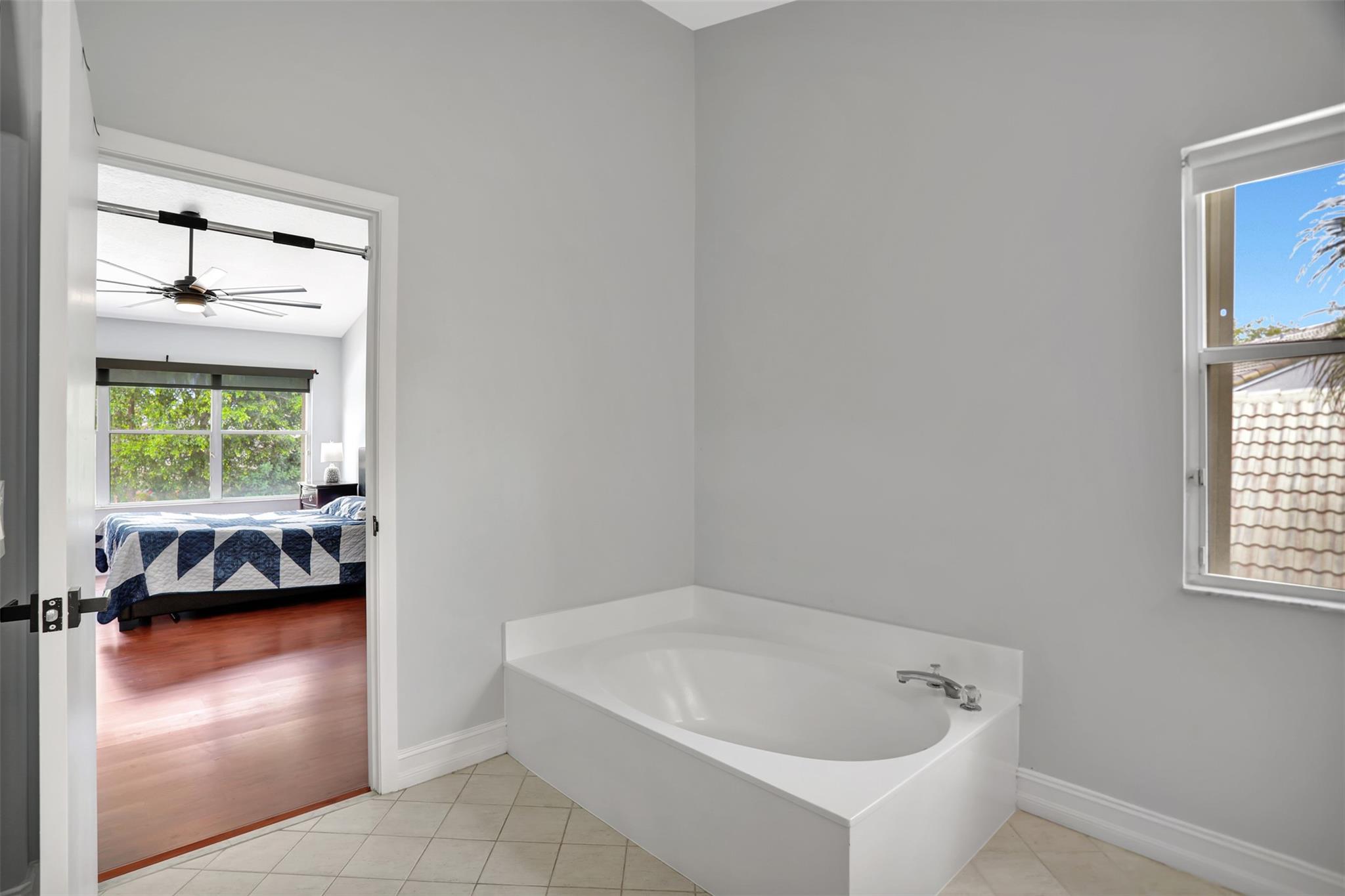 Woodside Estates 127-10 B - Residential