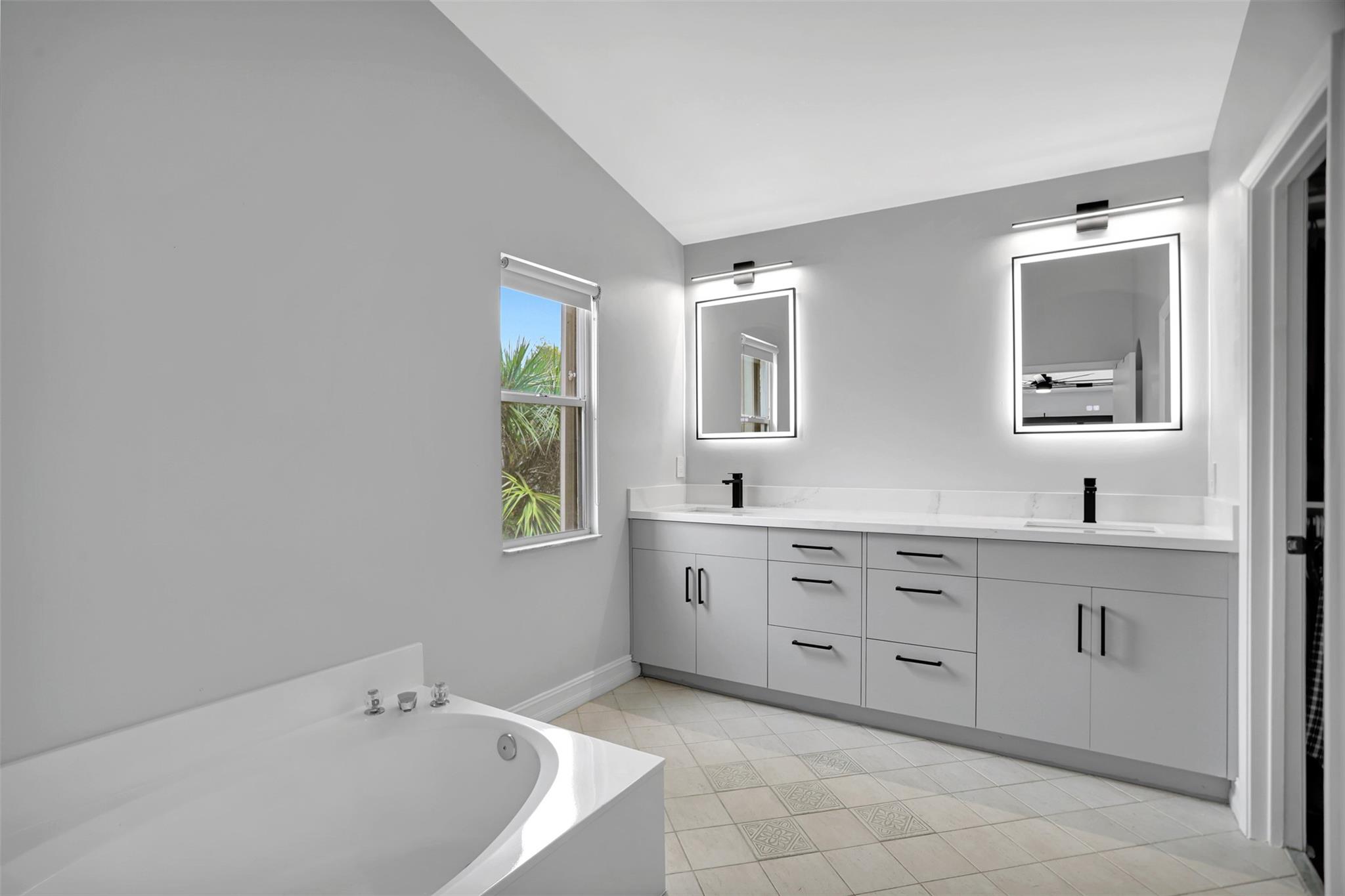 Woodside Estates 127-10 B - Residential