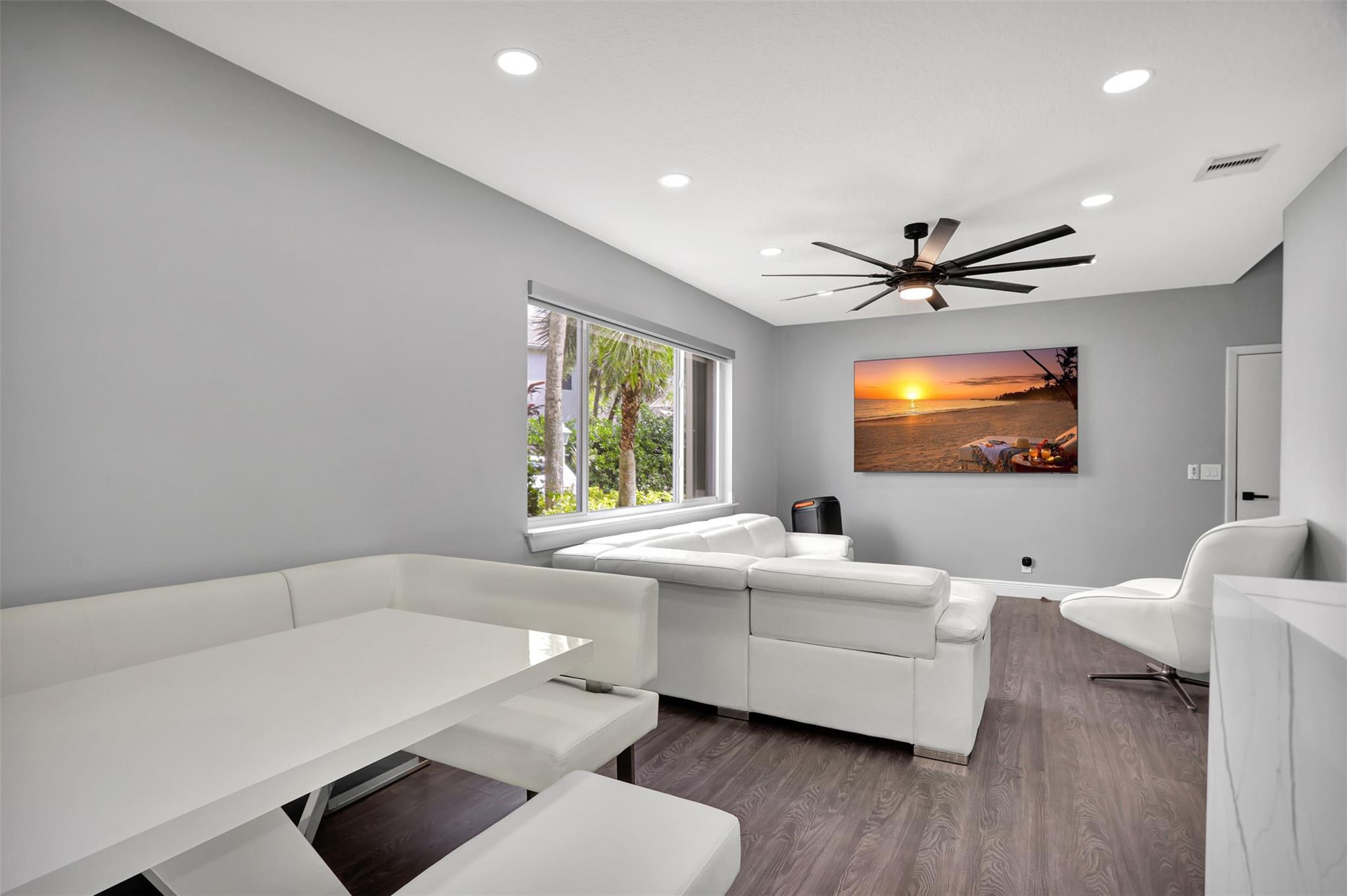 Woodside Estates 127-10 B - Residential