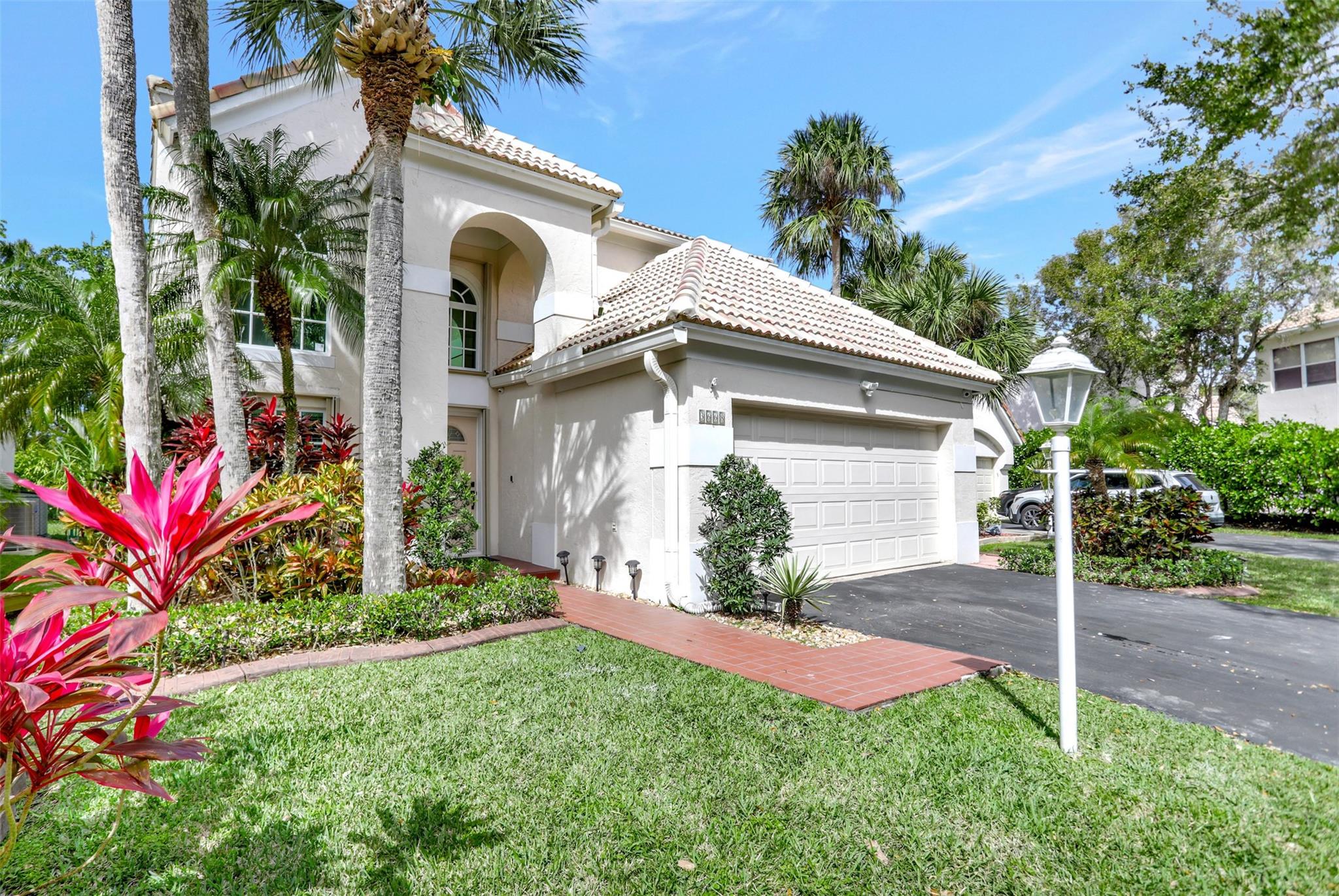 Woodside Estates 127-10 B - Residential
