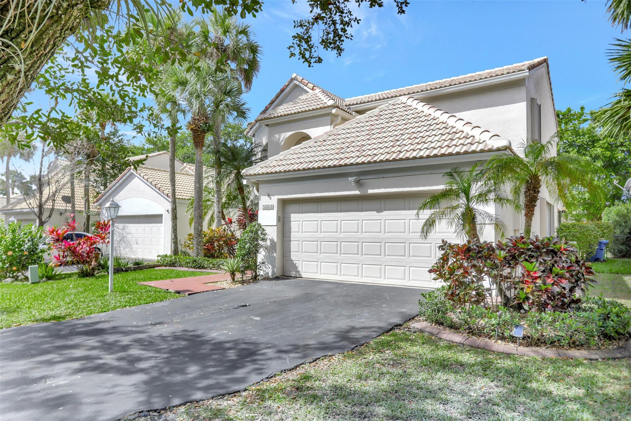 Woodside Estates 127-10 B - Residential