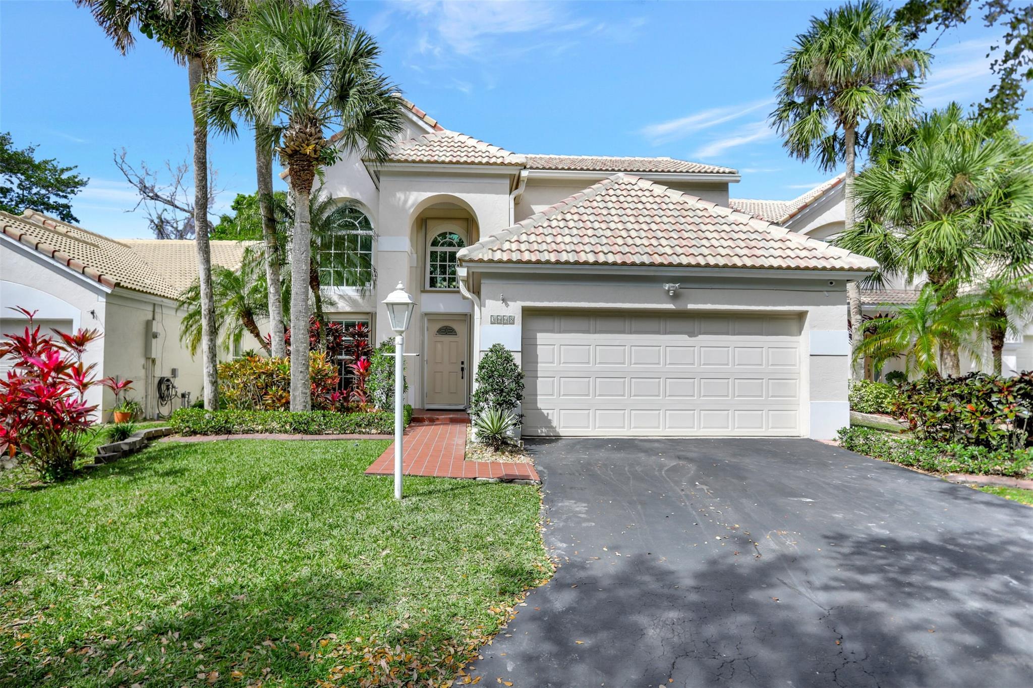 Woodside Estates 127-10 B - Residential