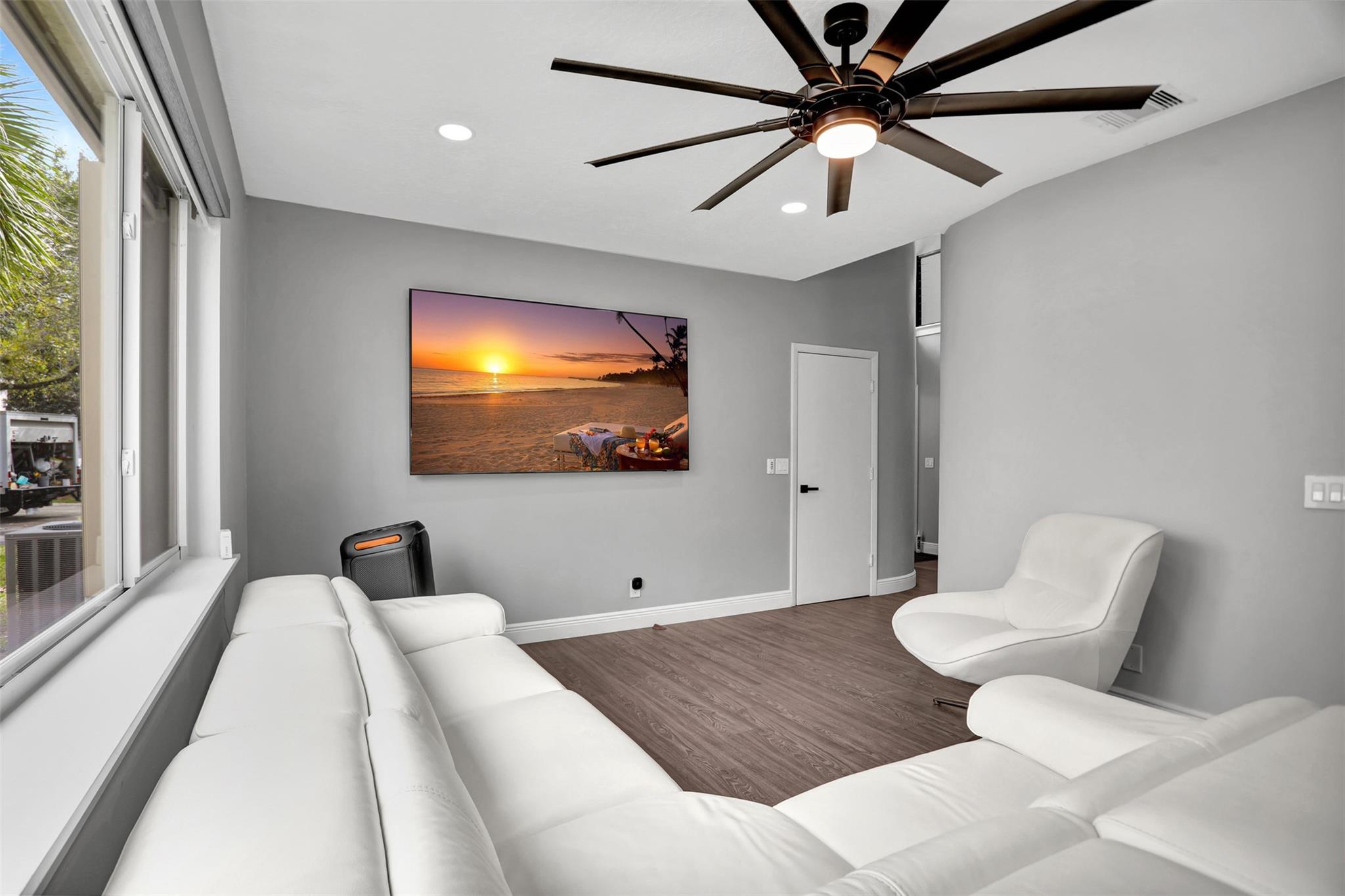 Woodside Estates 127-10 B - Residential