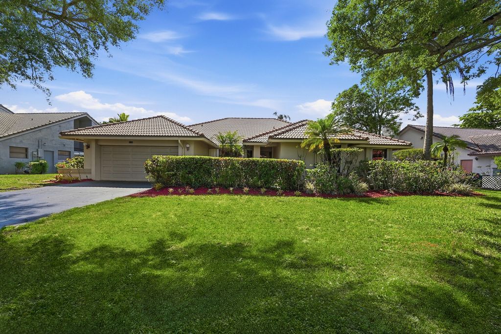 Photo of 5055 NW 89th Way, Coral Springs, FL 33067 (MLS # B26012621)