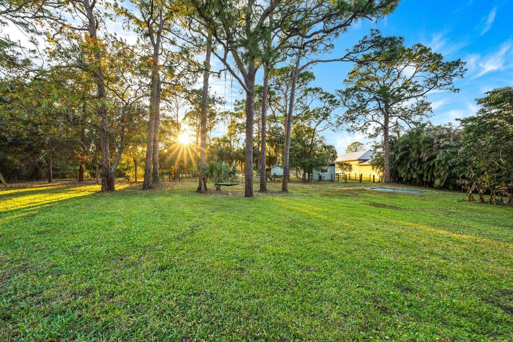 Photo of 19150 SE Jupiter Road, Jupiter, FL 33458 (MLS # R11163897)