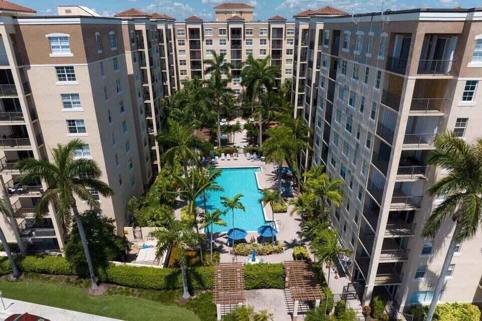 1805 N Flagler Drive 107