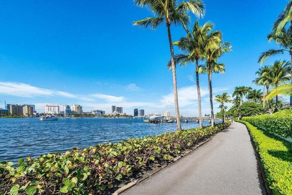 1805 N Flagler Drive 107