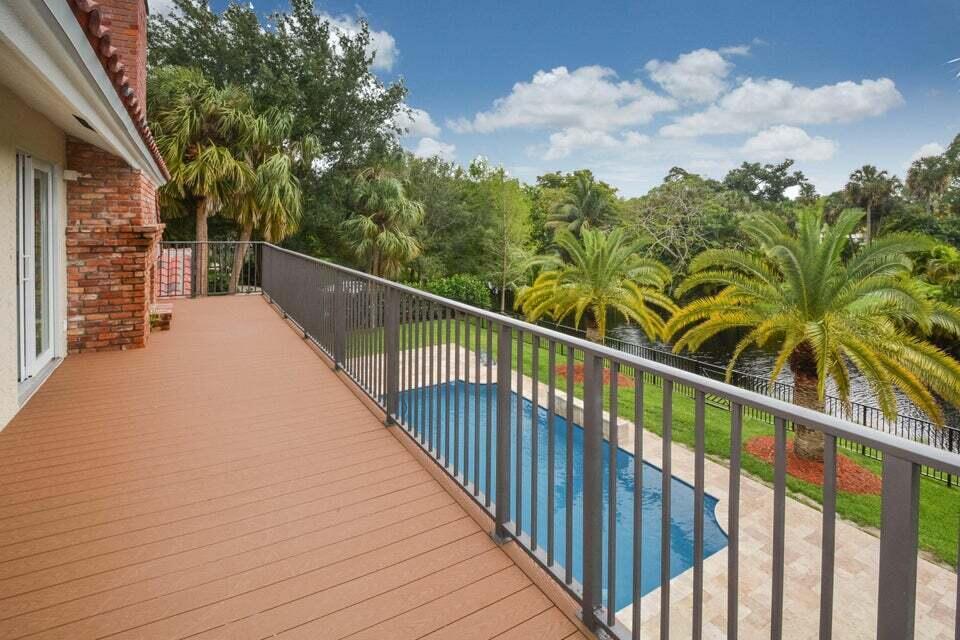 PARKSIDE - Residential