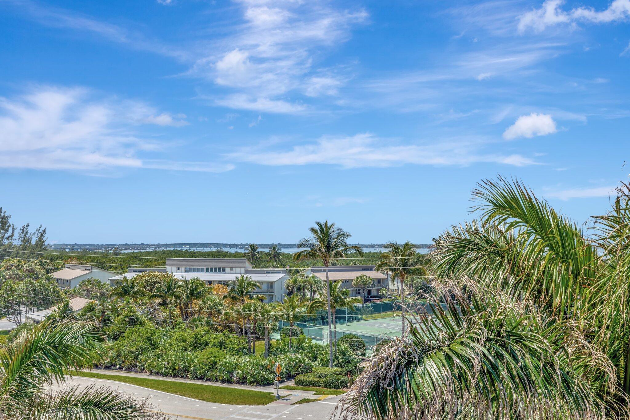 HUTCHINSON HOUSE CONDO - Residential Lease