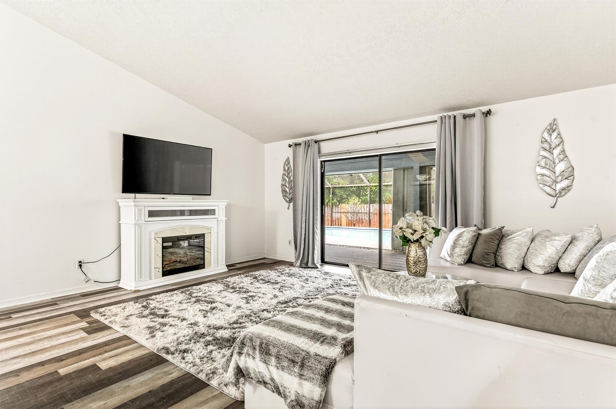 PORT ST LUCIE SECTION 8 - Residential