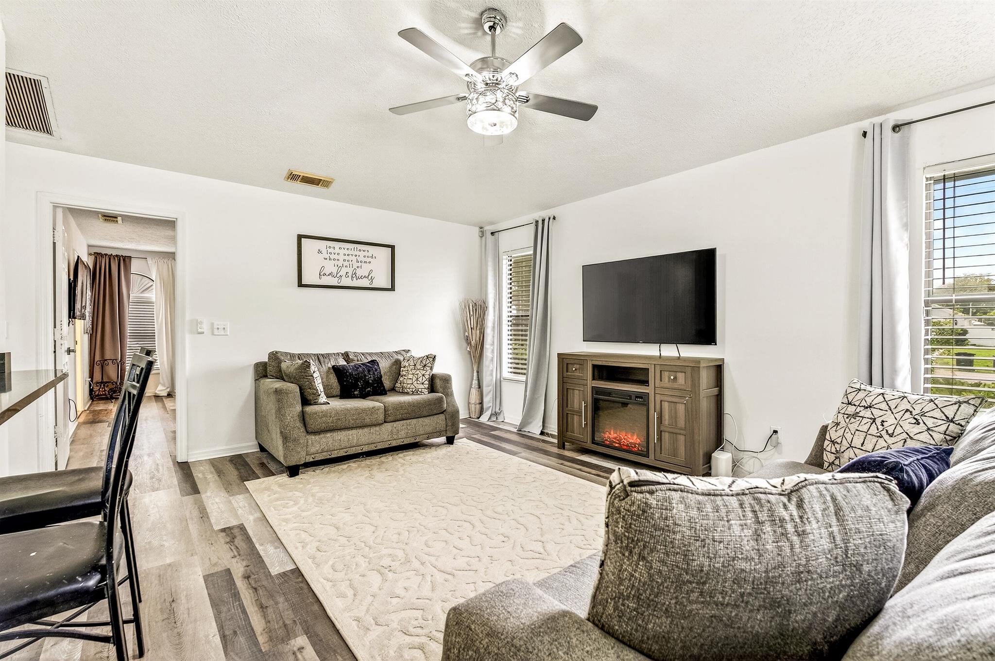 PORT ST LUCIE SECTION 8 - Residential