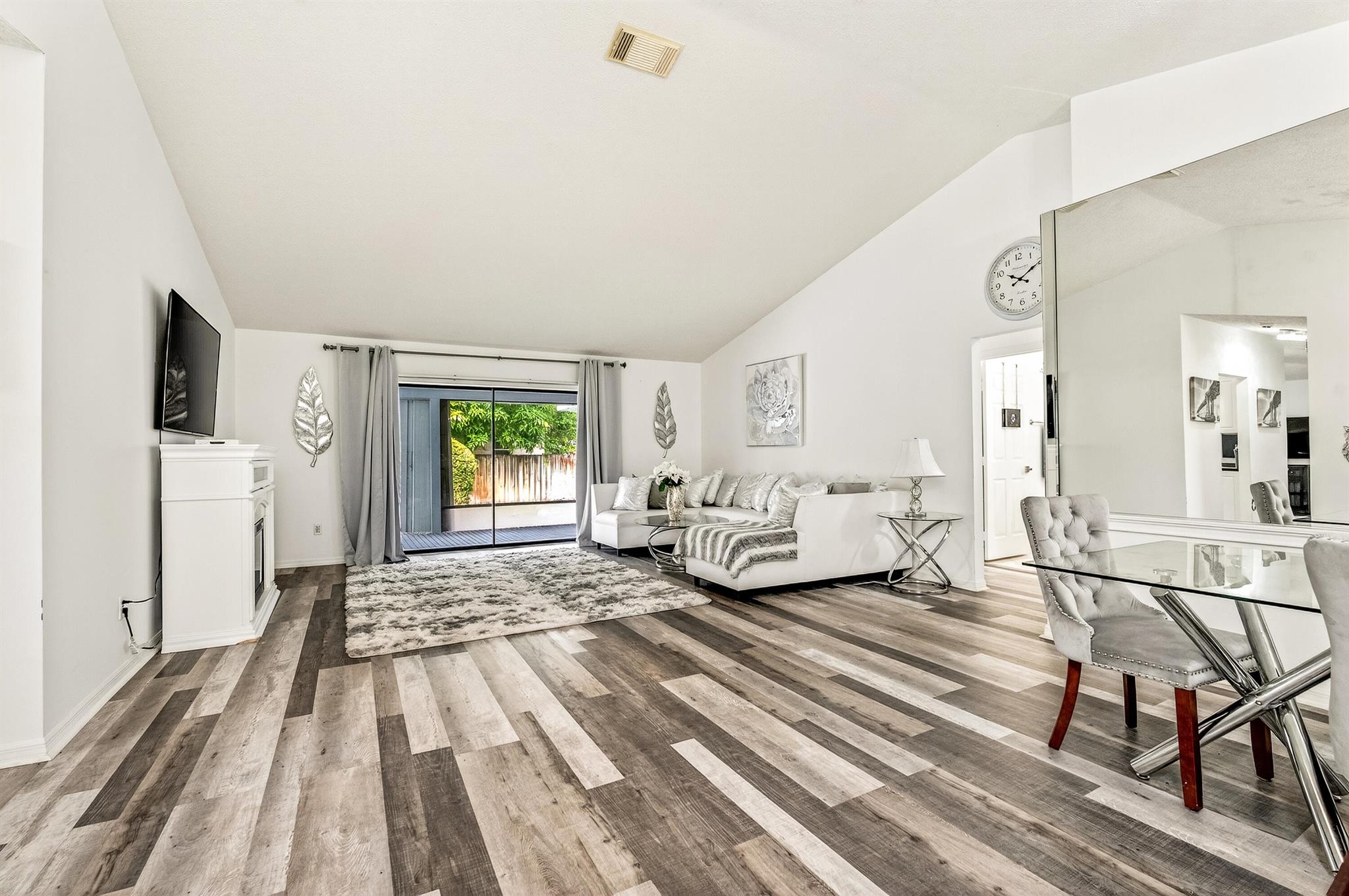 PORT ST LUCIE SECTION 8 - Residential