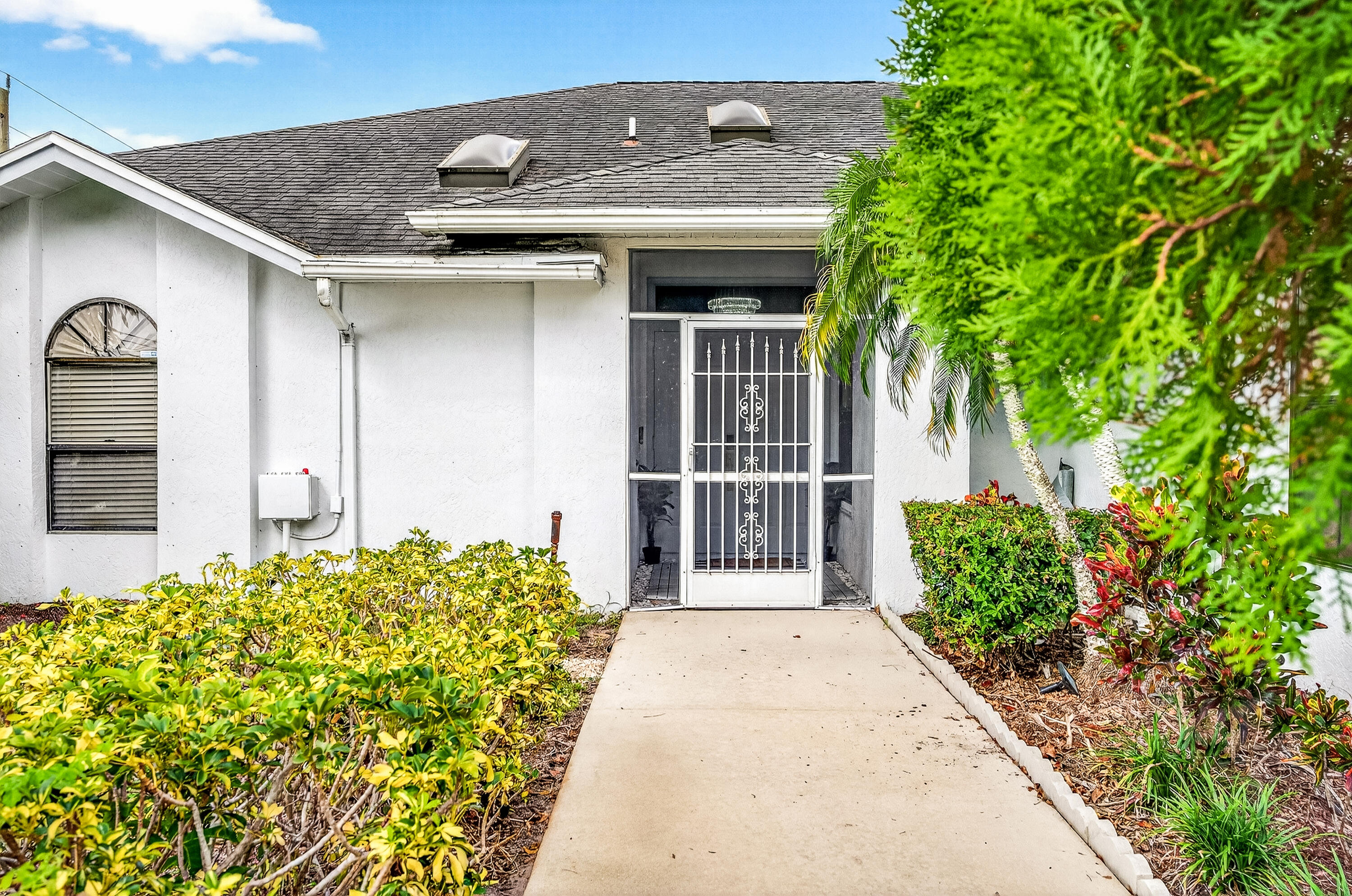 PORT ST LUCIE SECTION 8 - Residential
