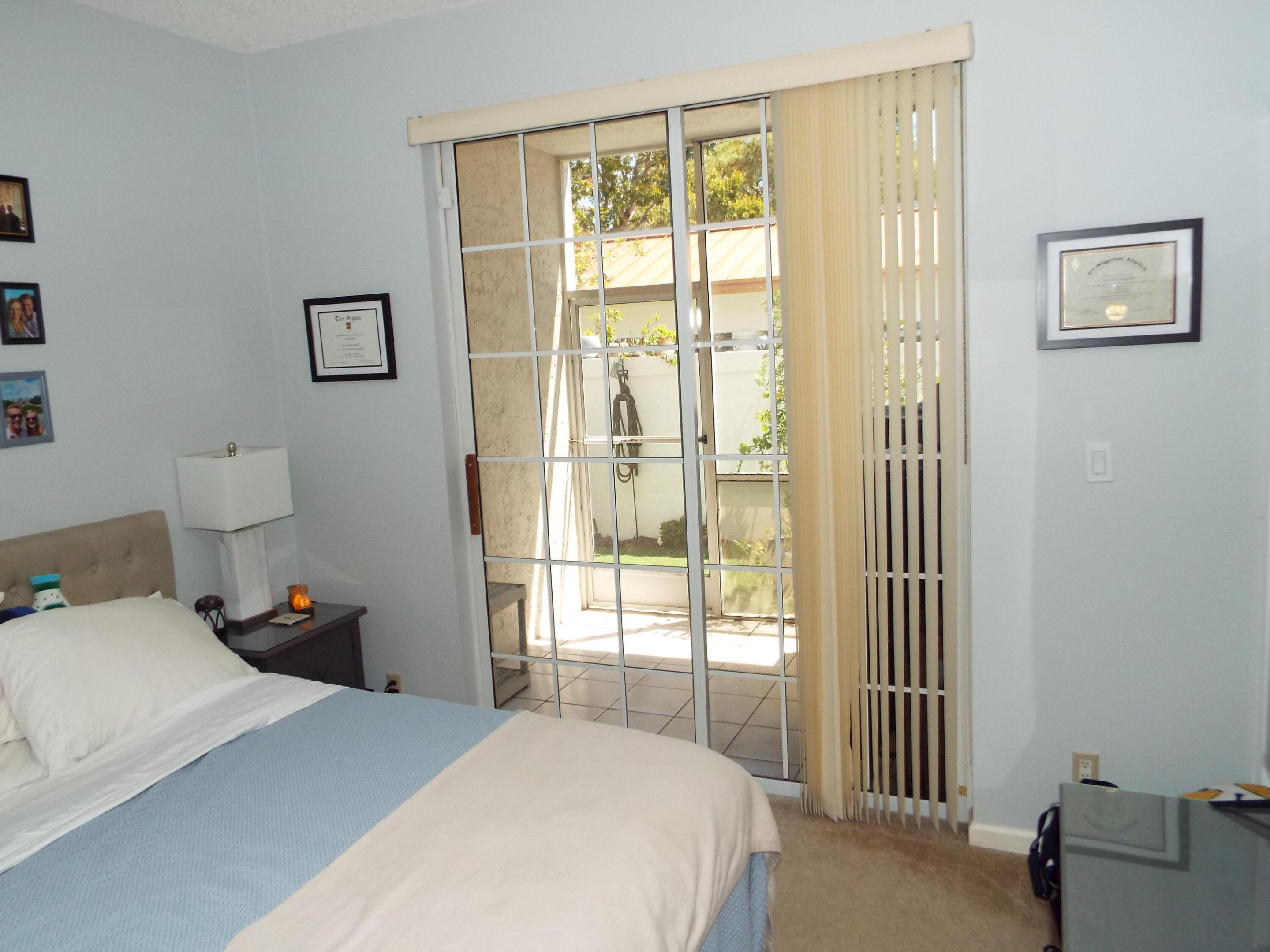 VIZCAYA GARDENS AT PALM-AIRE - Residential