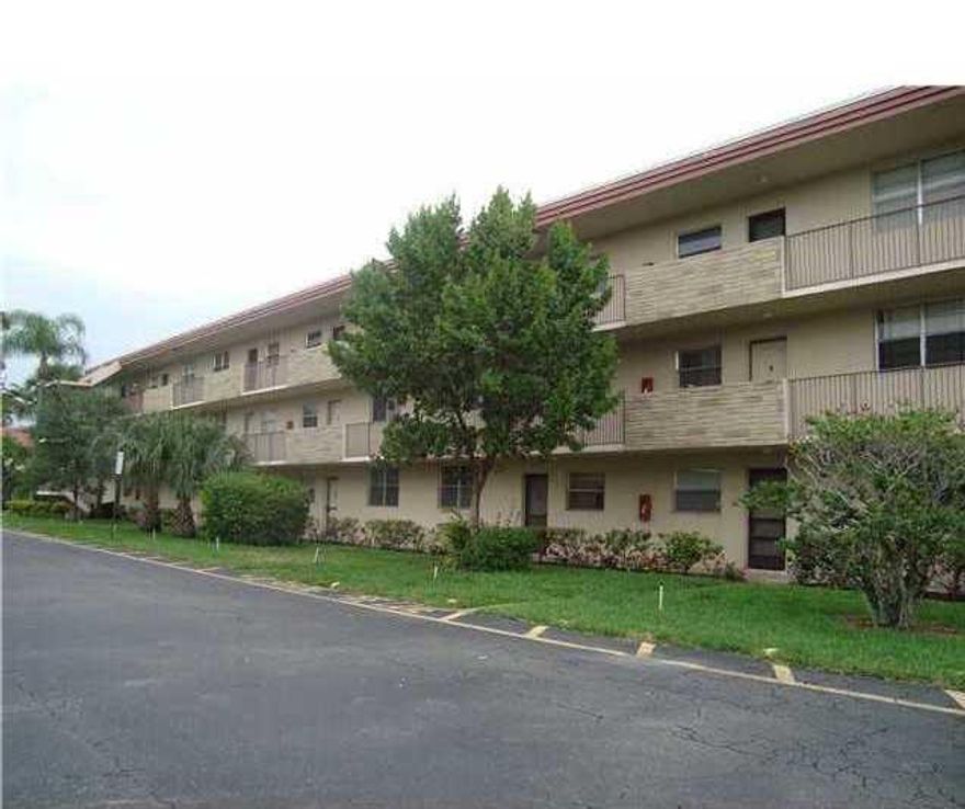 Unit renovated with a new kitchen and bathrooms.