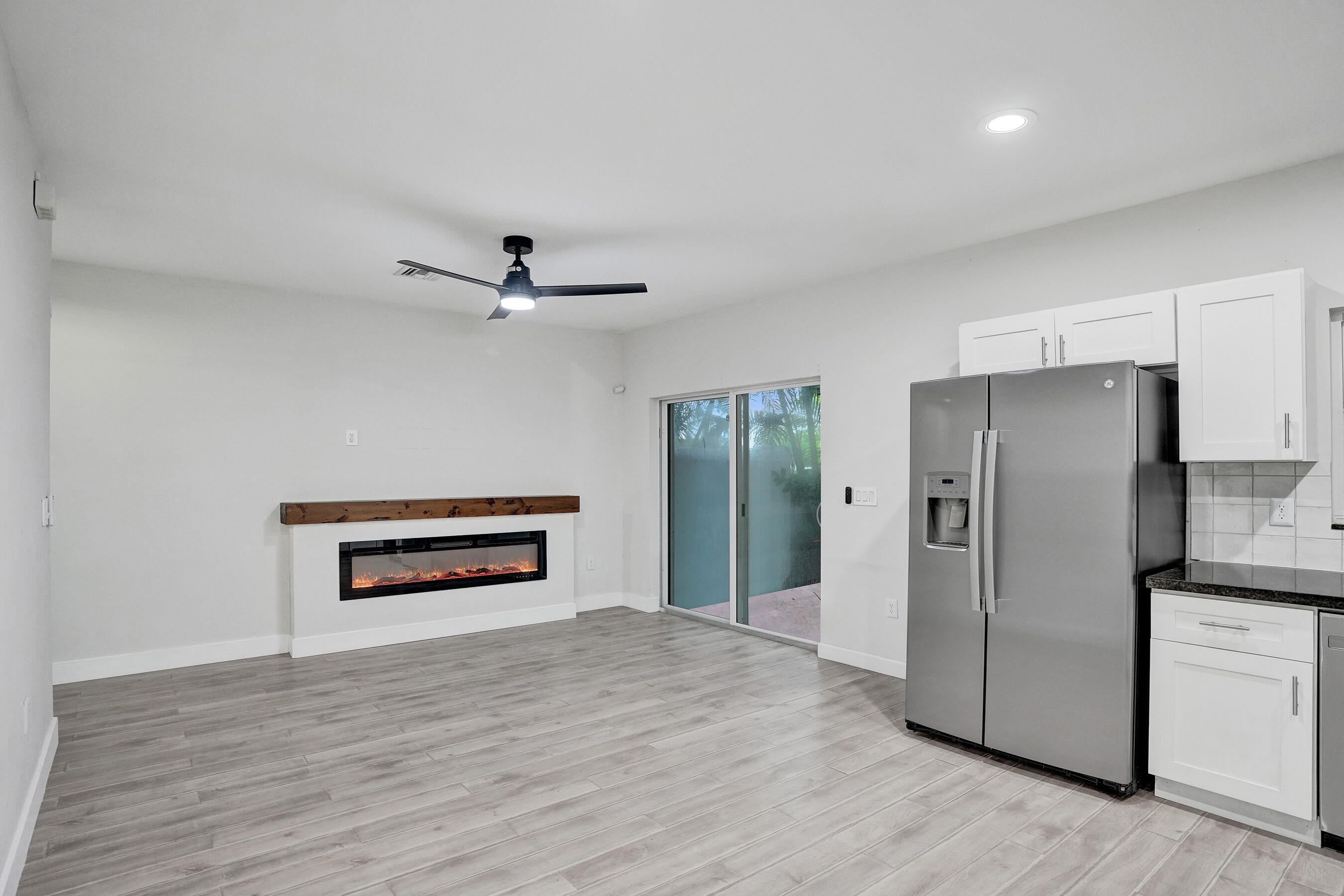 1035 NW 2ND Avenue