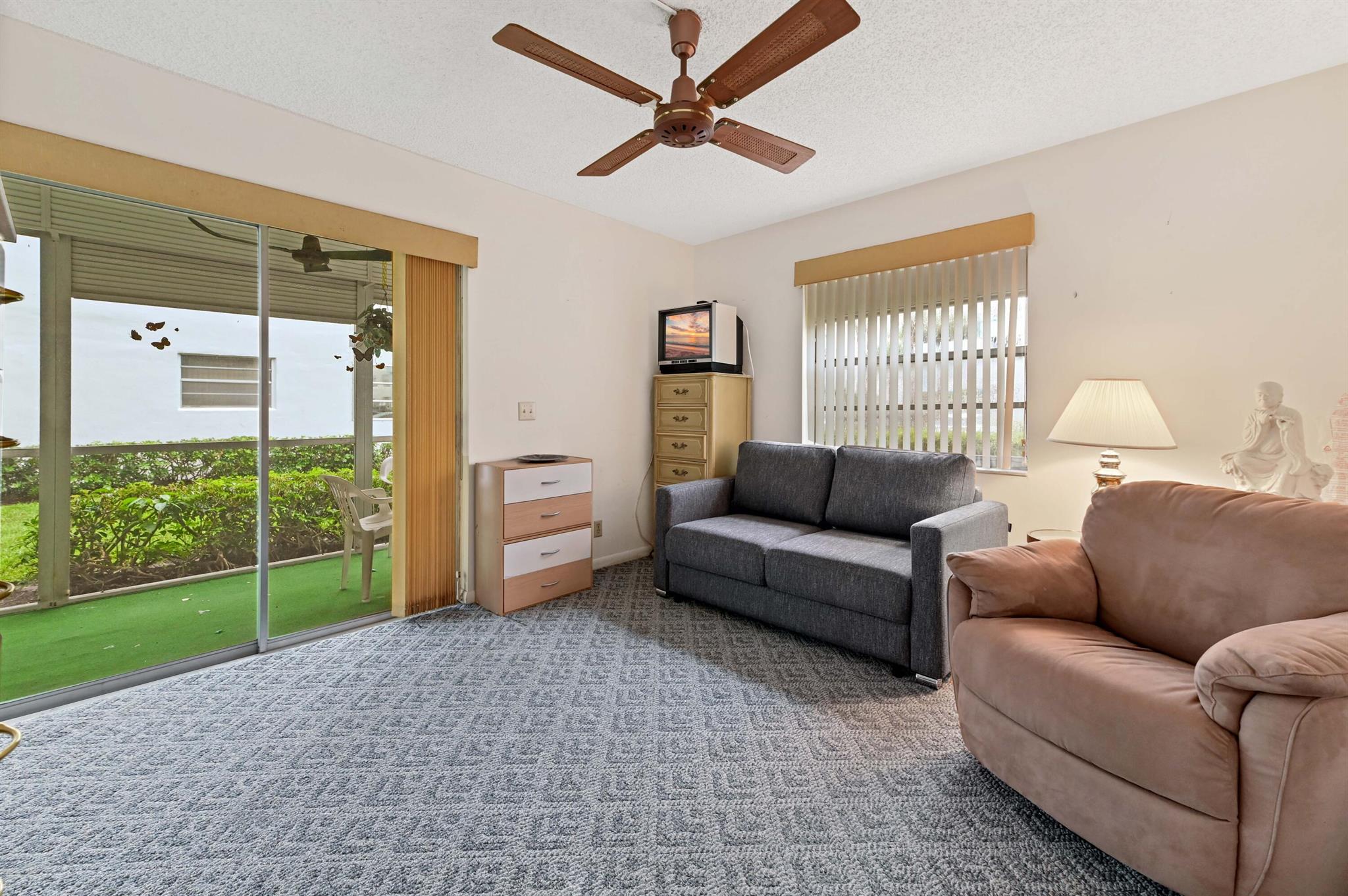 KINGS POINT - Residential