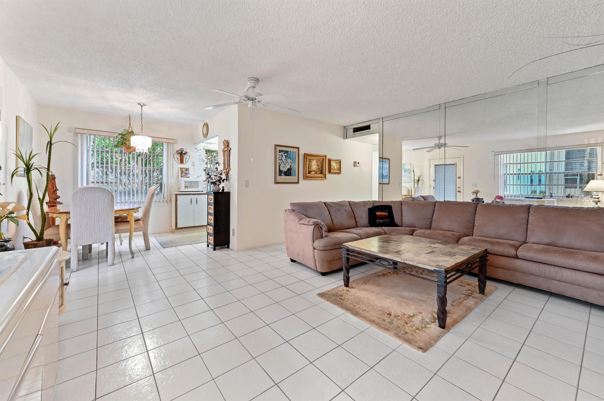 KINGS POINT - Residential