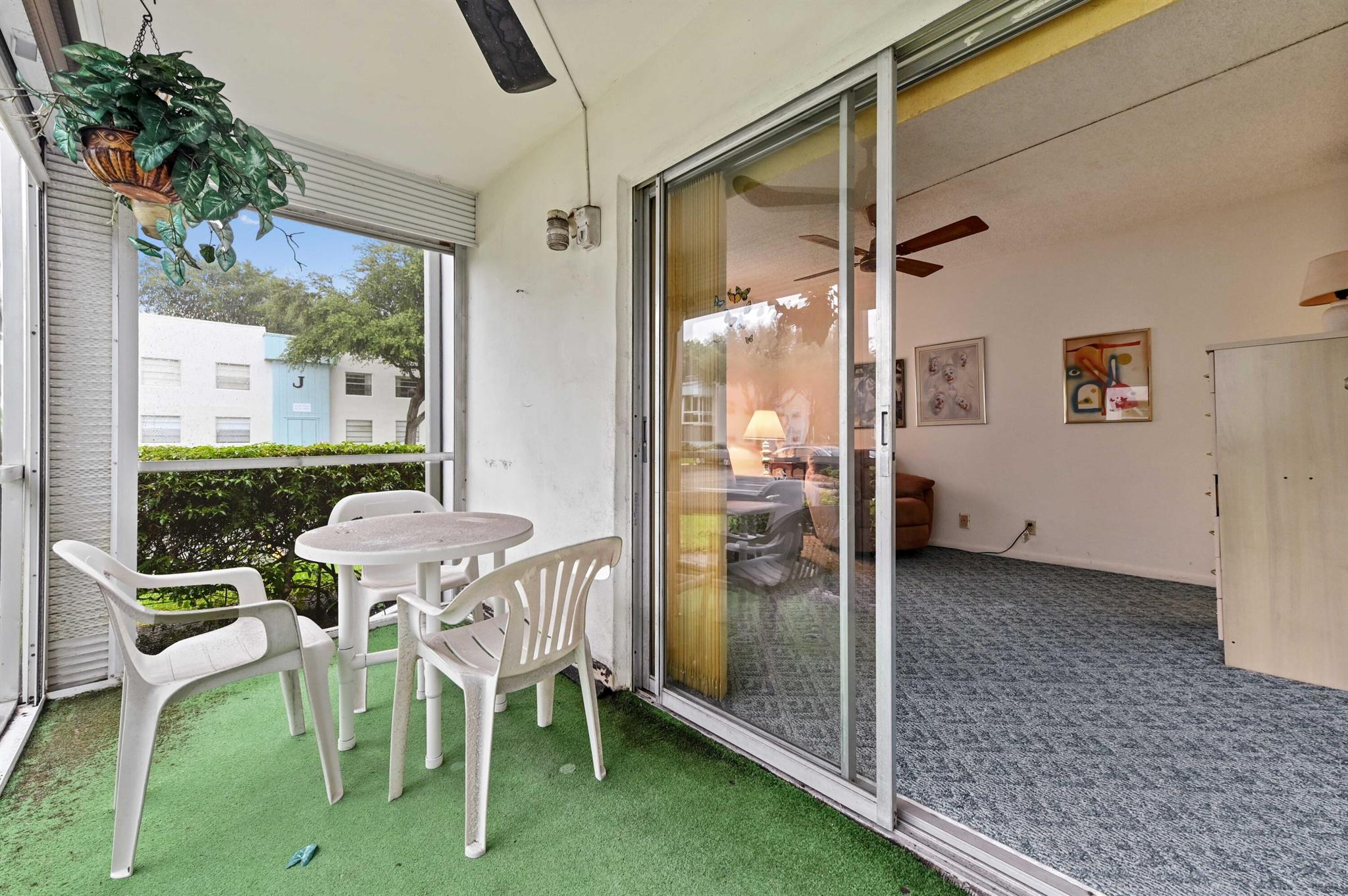 KINGS POINT - Residential