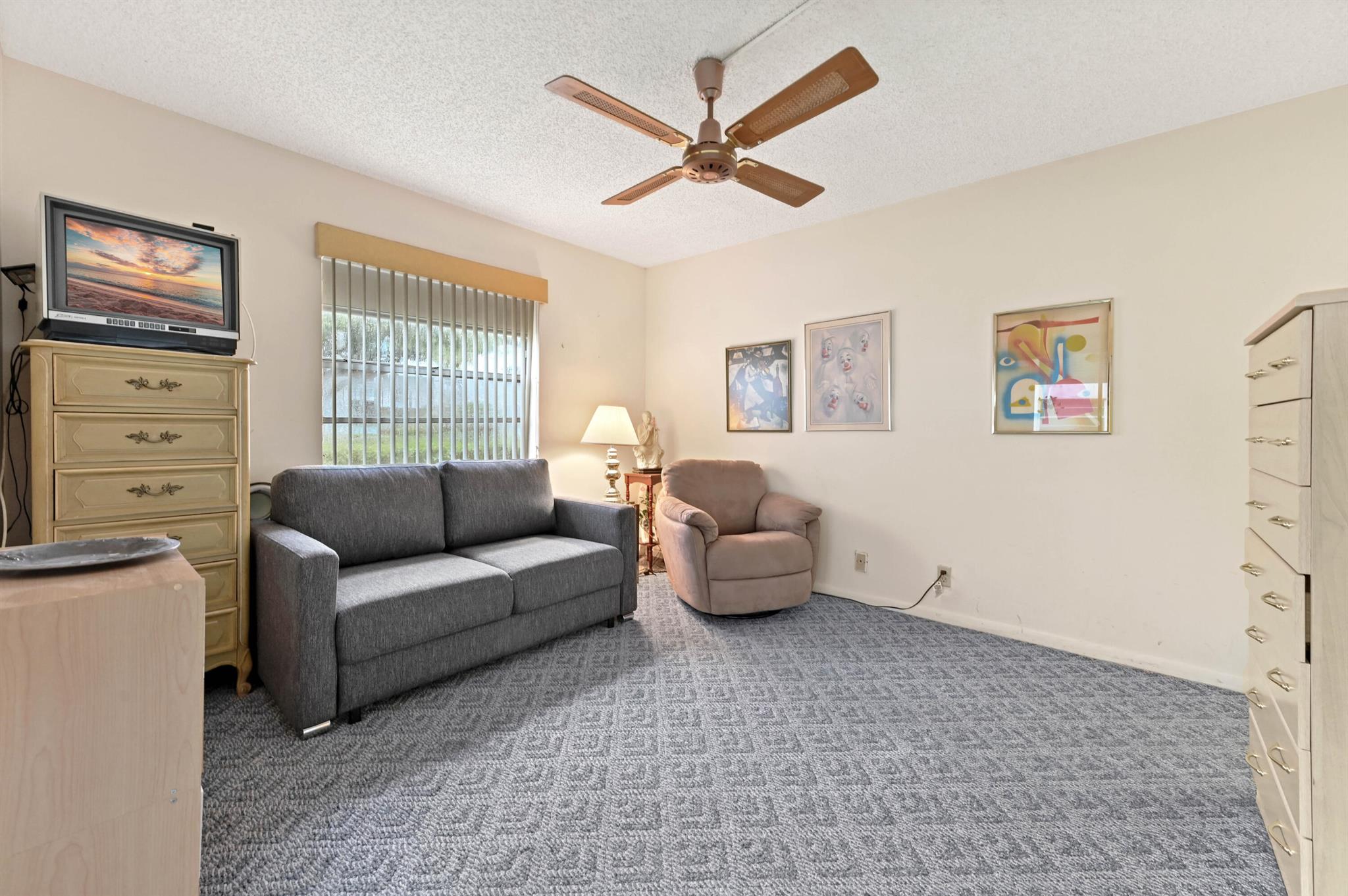 KINGS POINT - Residential