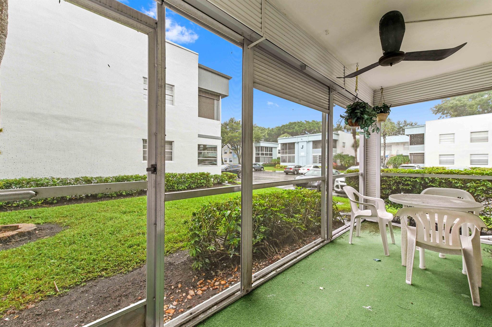 KINGS POINT - Residential