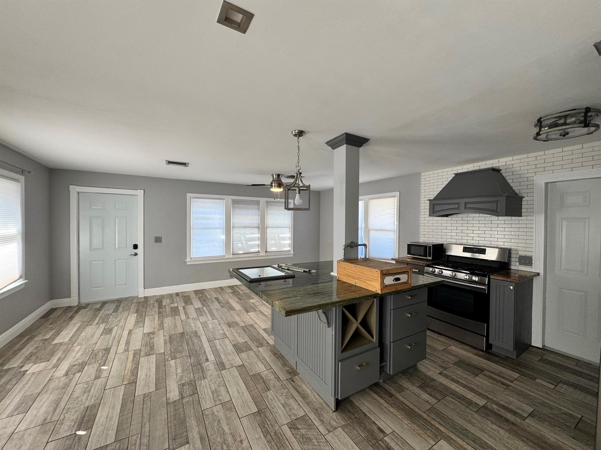 LAKE WORTH TOWN OF - Residential Lease