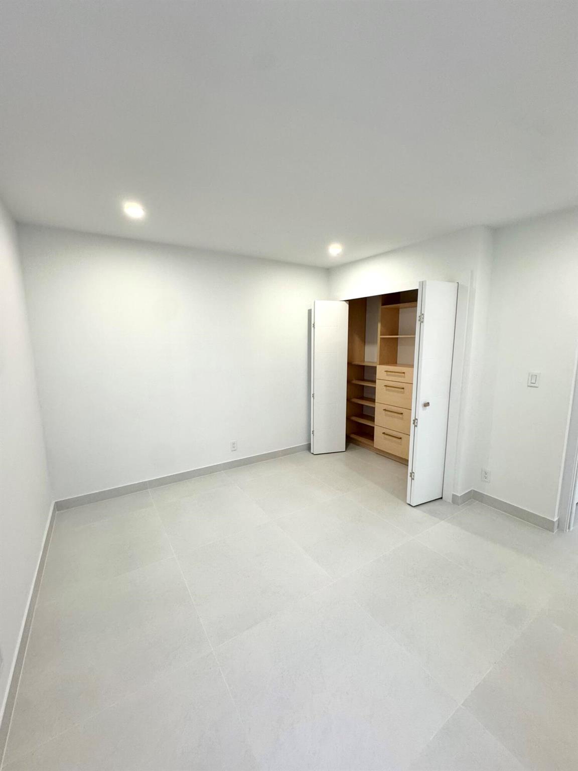 Tiburon - Residential