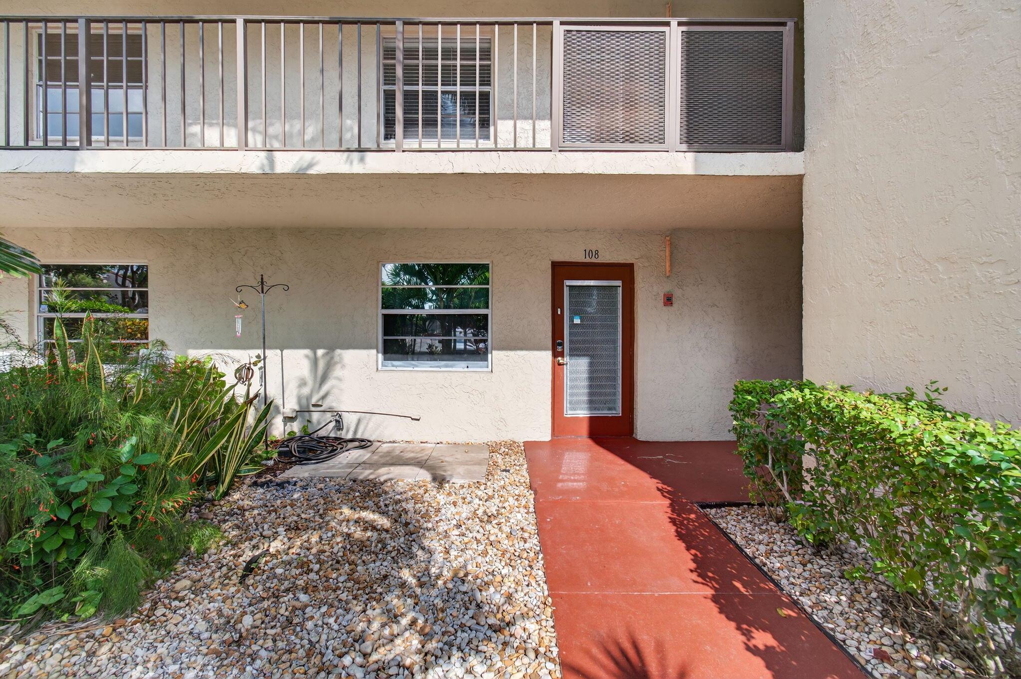 VILLAGES OF ORIOLE ABBEY - Residential Lease