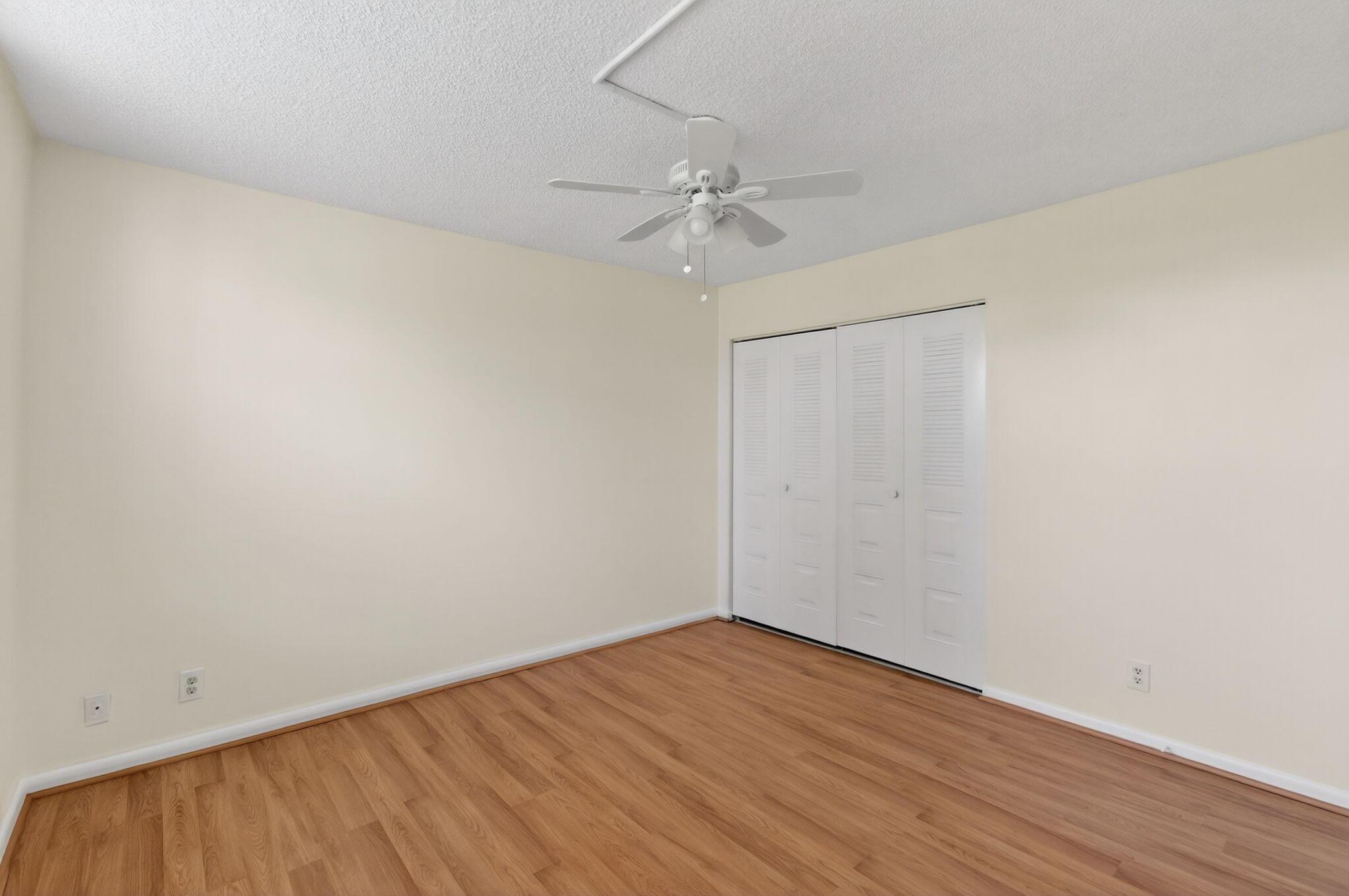 VILLAGES OF ORIOLE ABBEY - Residential Lease