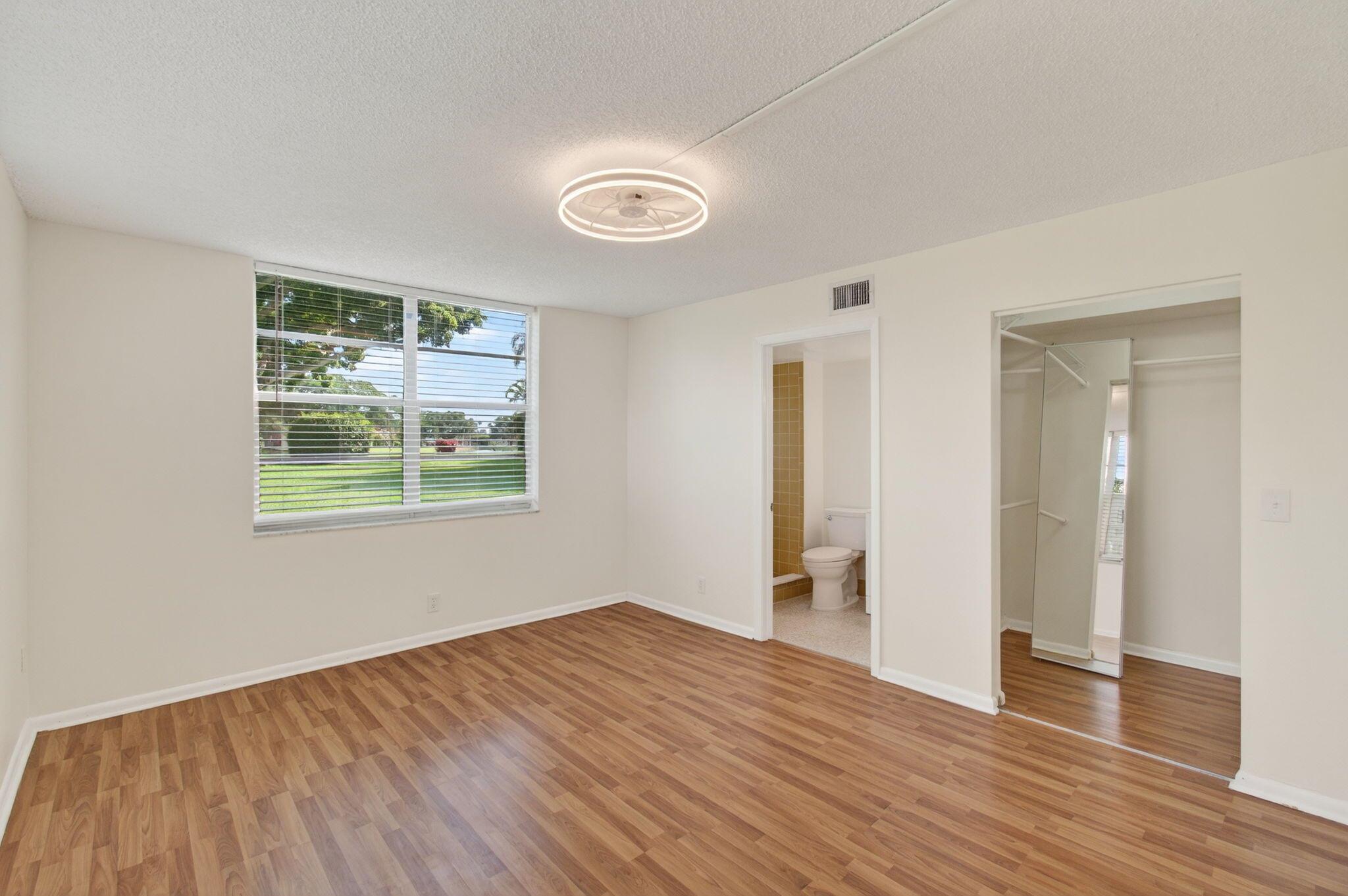 VILLAGES OF ORIOLE ABBEY - Residential Lease