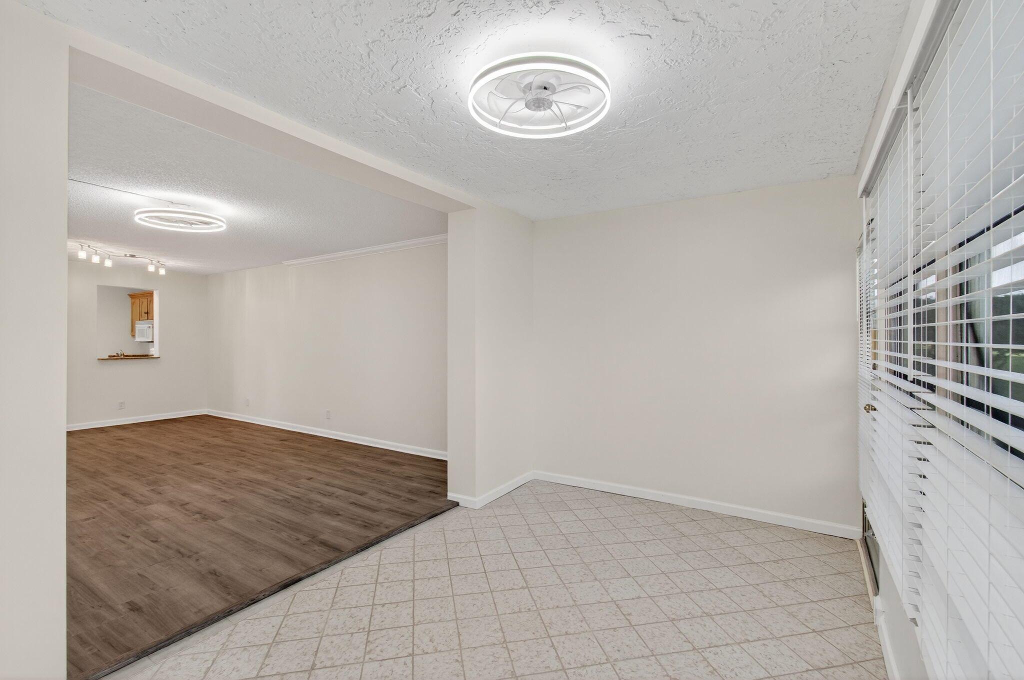 VILLAGES OF ORIOLE ABBEY - Residential Lease