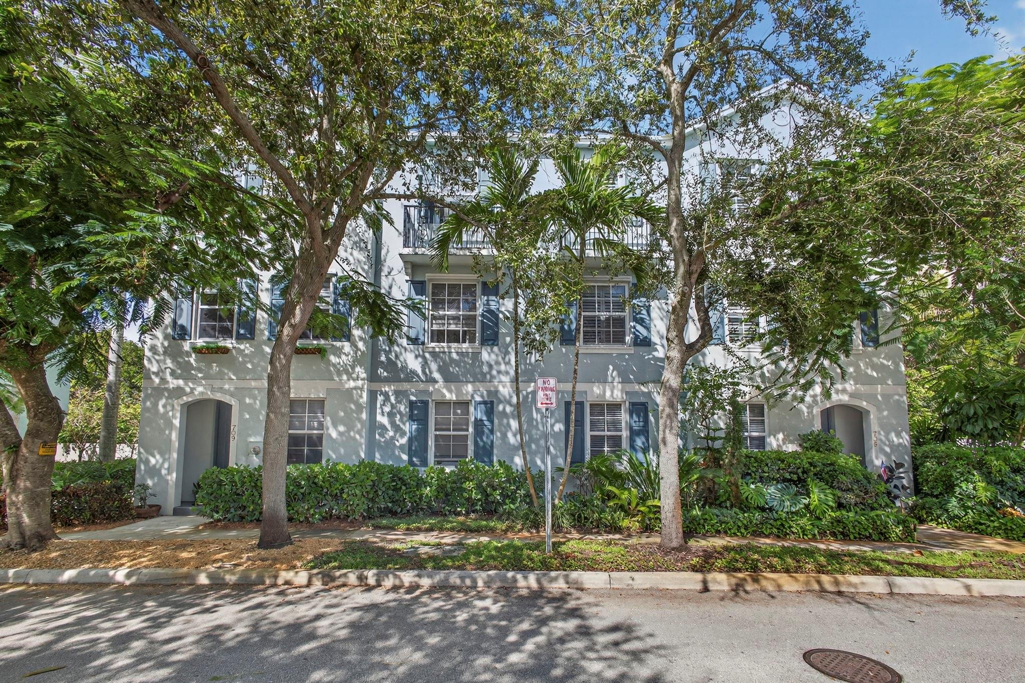 CONVENTION CENTER TH - Residential