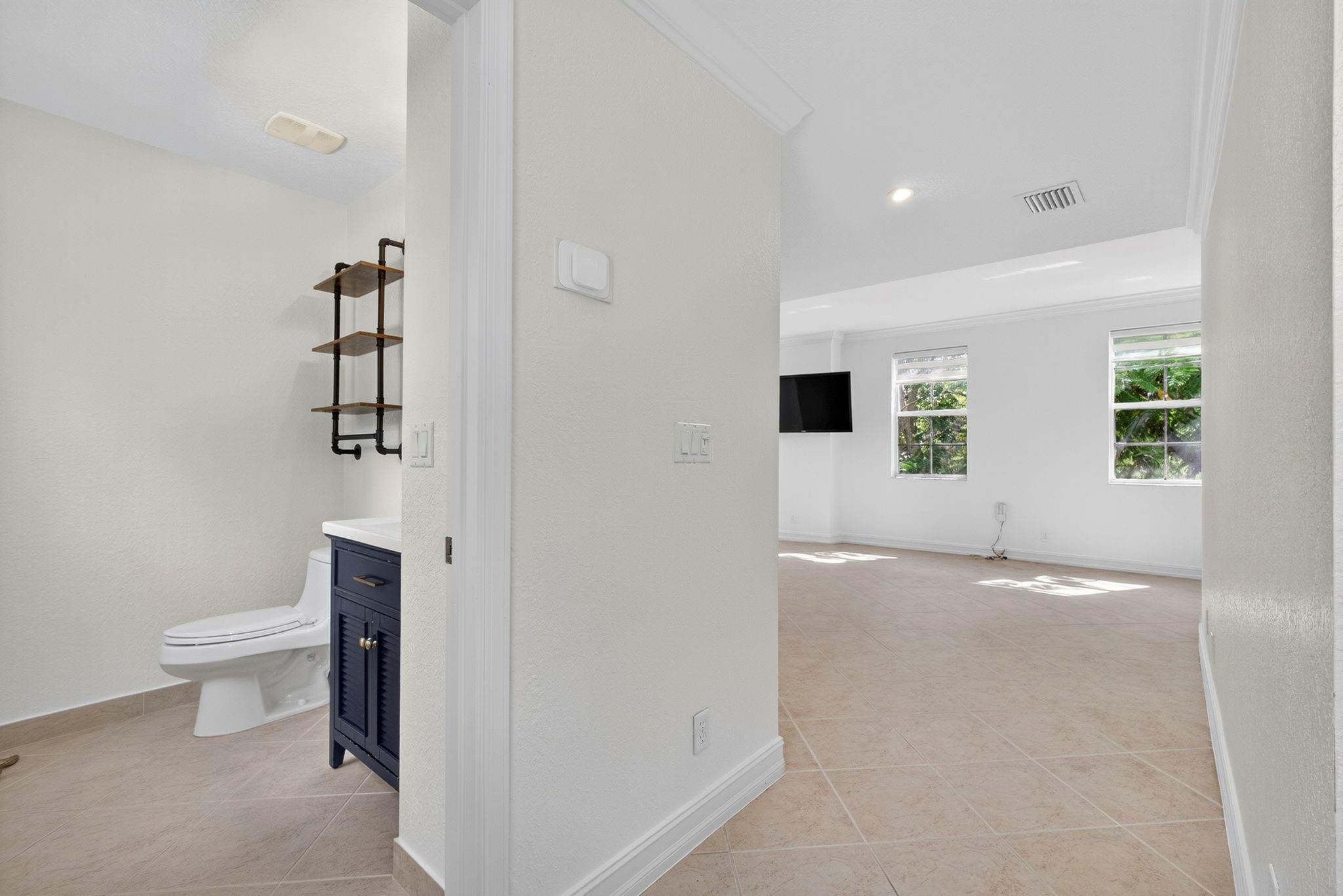 CONVENTION CENTER TH - Residential