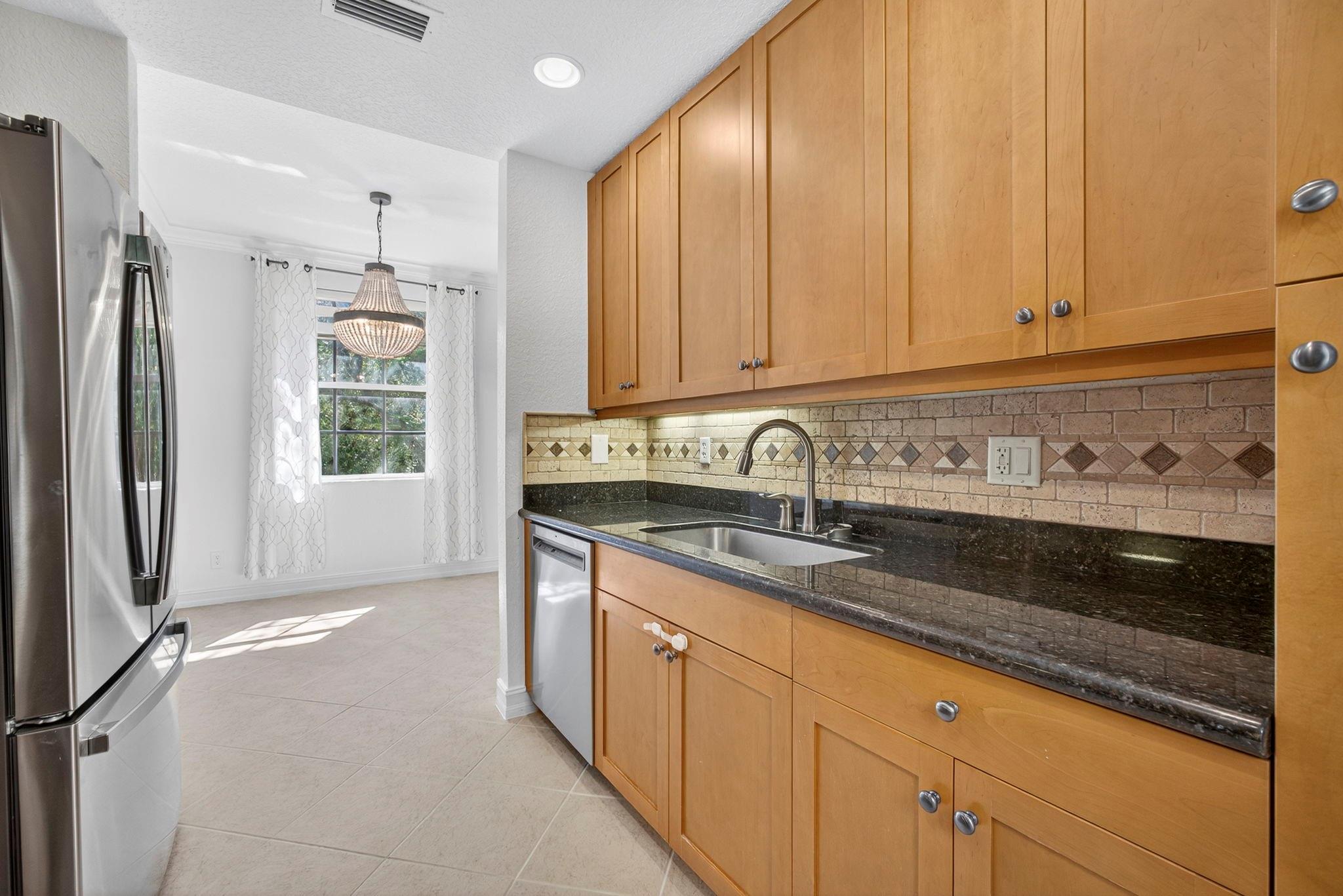 View photos, virtual tours, details... 709 N St