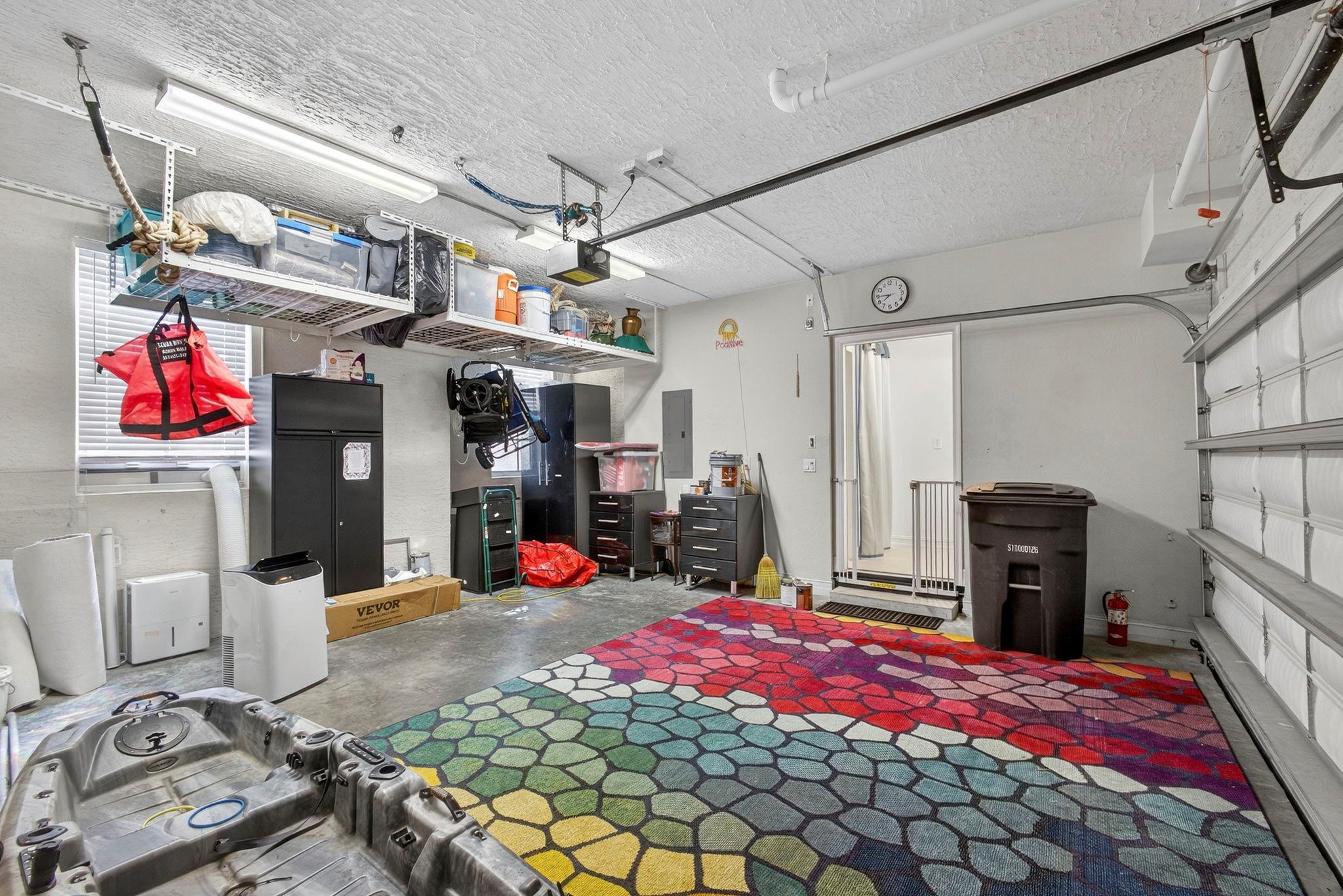 CONVENTION CENTER TH - Residential