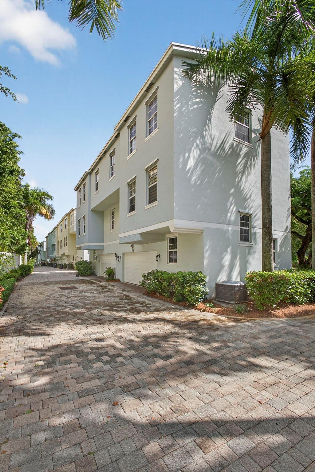 CONVENTION CENTER TH - Residential