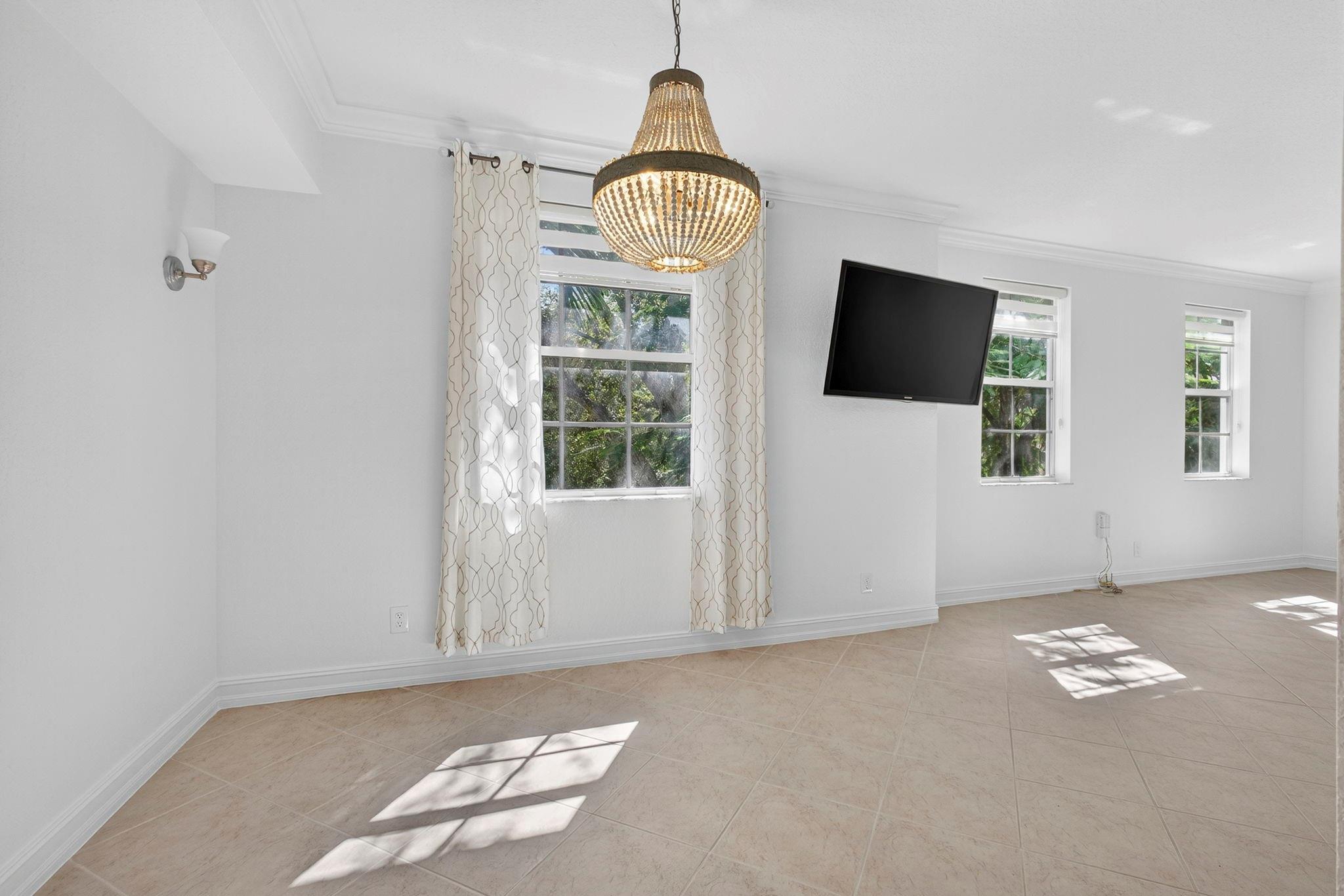 CONVENTION CENTER TH - Residential