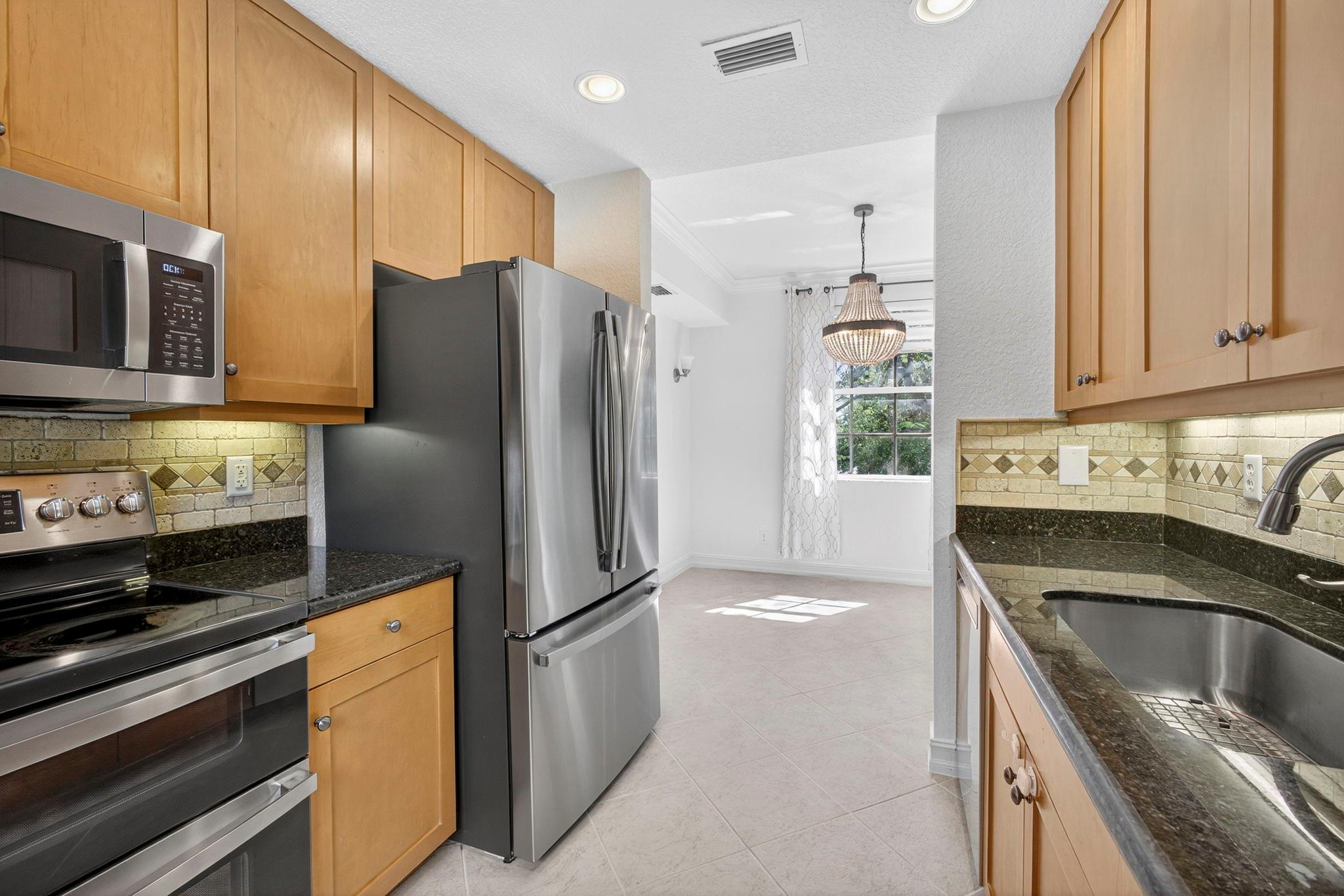 CONVENTION CENTER TH - Residential