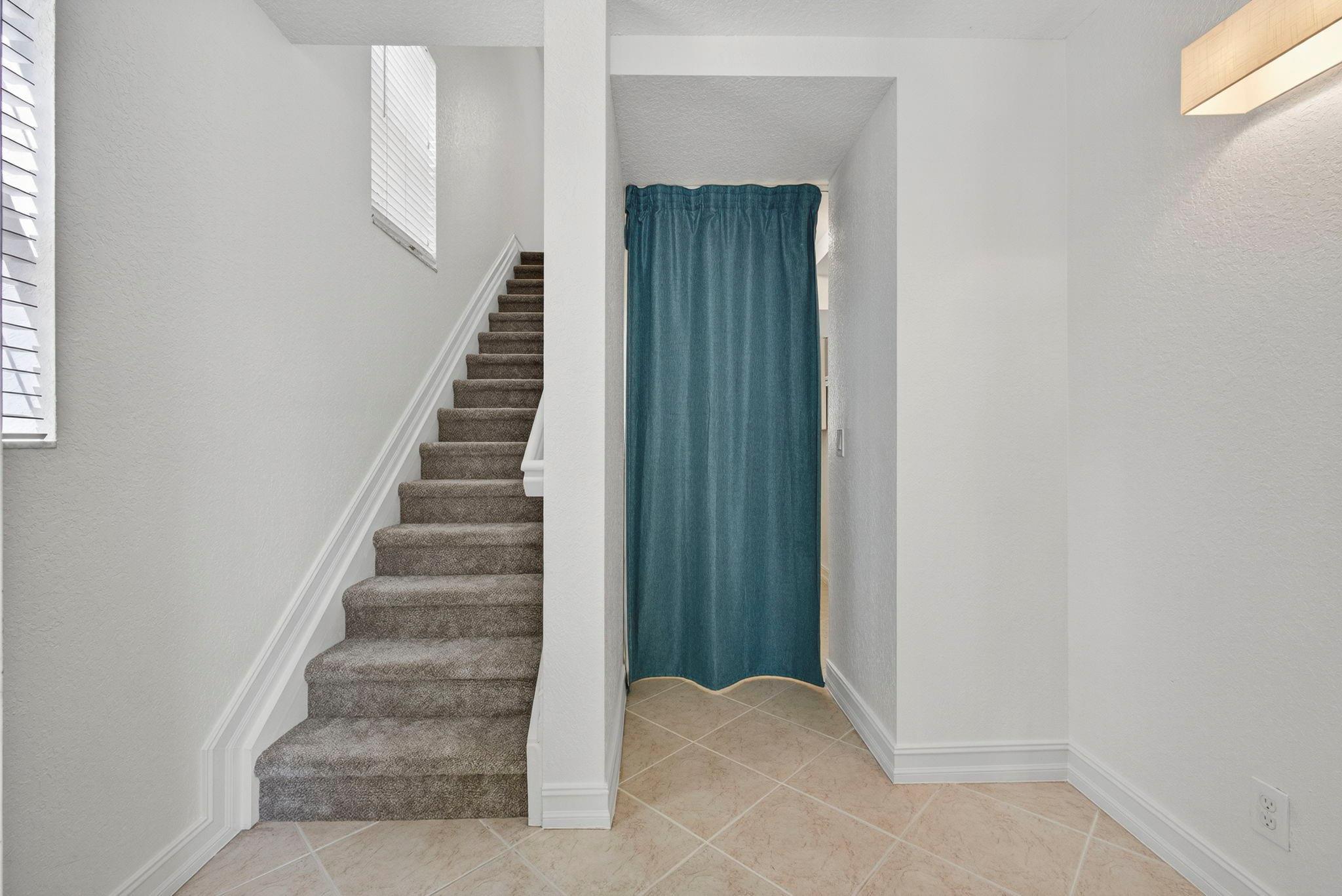 CONVENTION CENTER TH - Residential