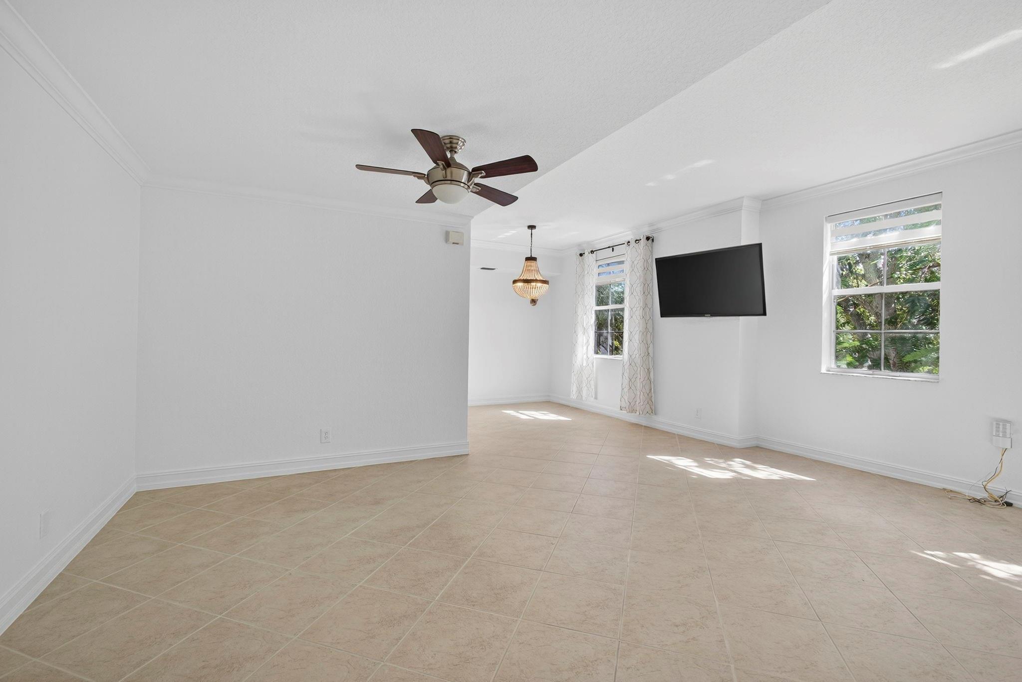 CONVENTION CENTER TH - Residential