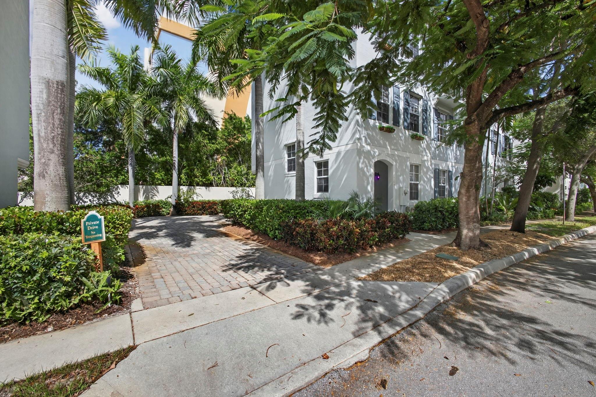 CONVENTION CENTER TH - Residential