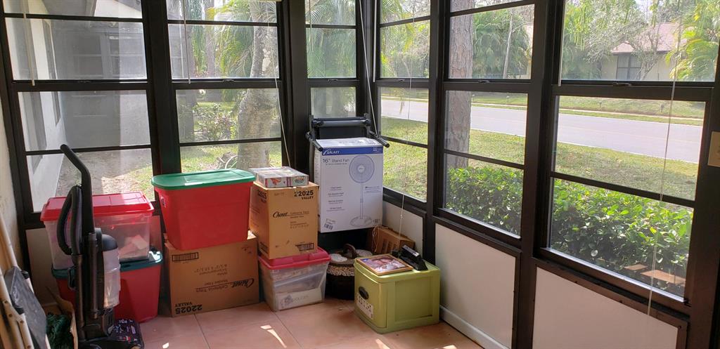 STRATHMORE GATE I UNIT TWO - Residential