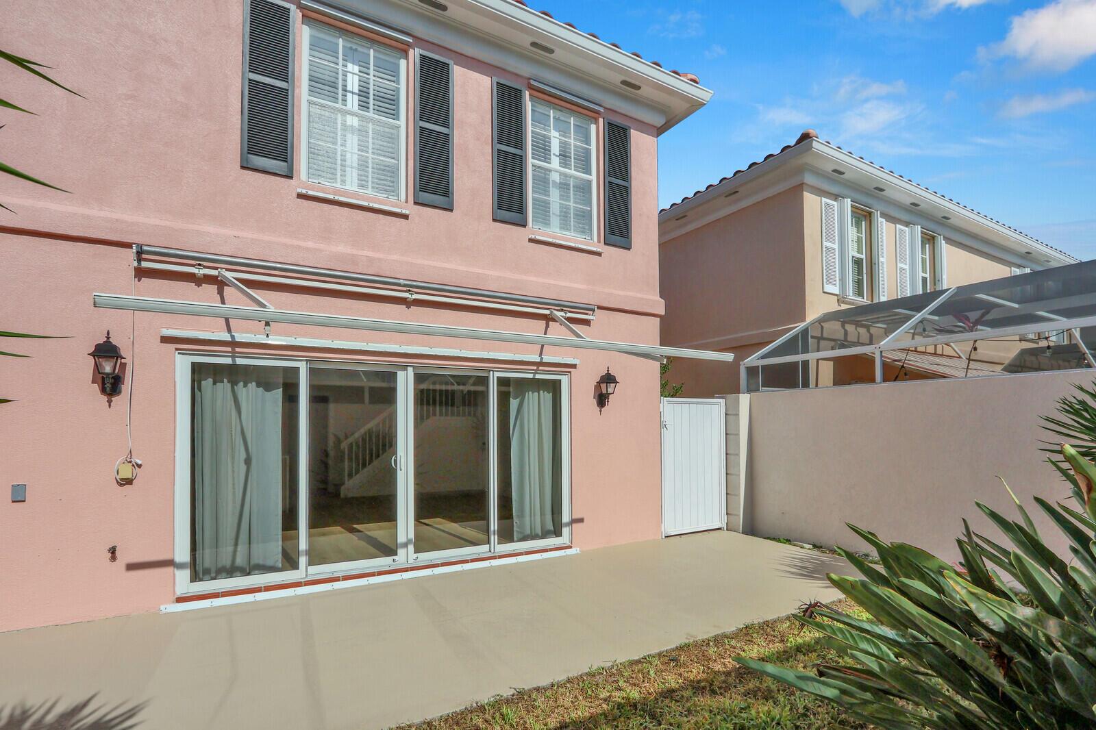 TEQUESTA OAKS - Residential Lease