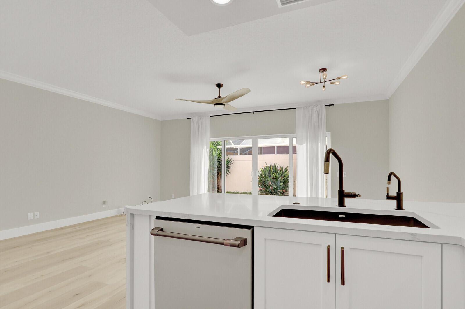 TEQUESTA OAKS - Residential Lease