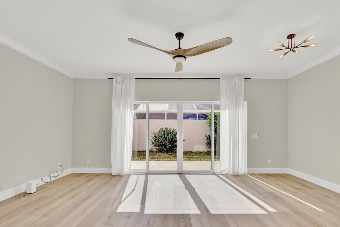 28 Live Oak Circle