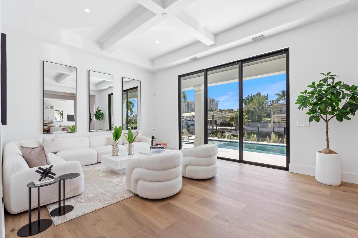 PALM BEACH ISLES 3 - Residential