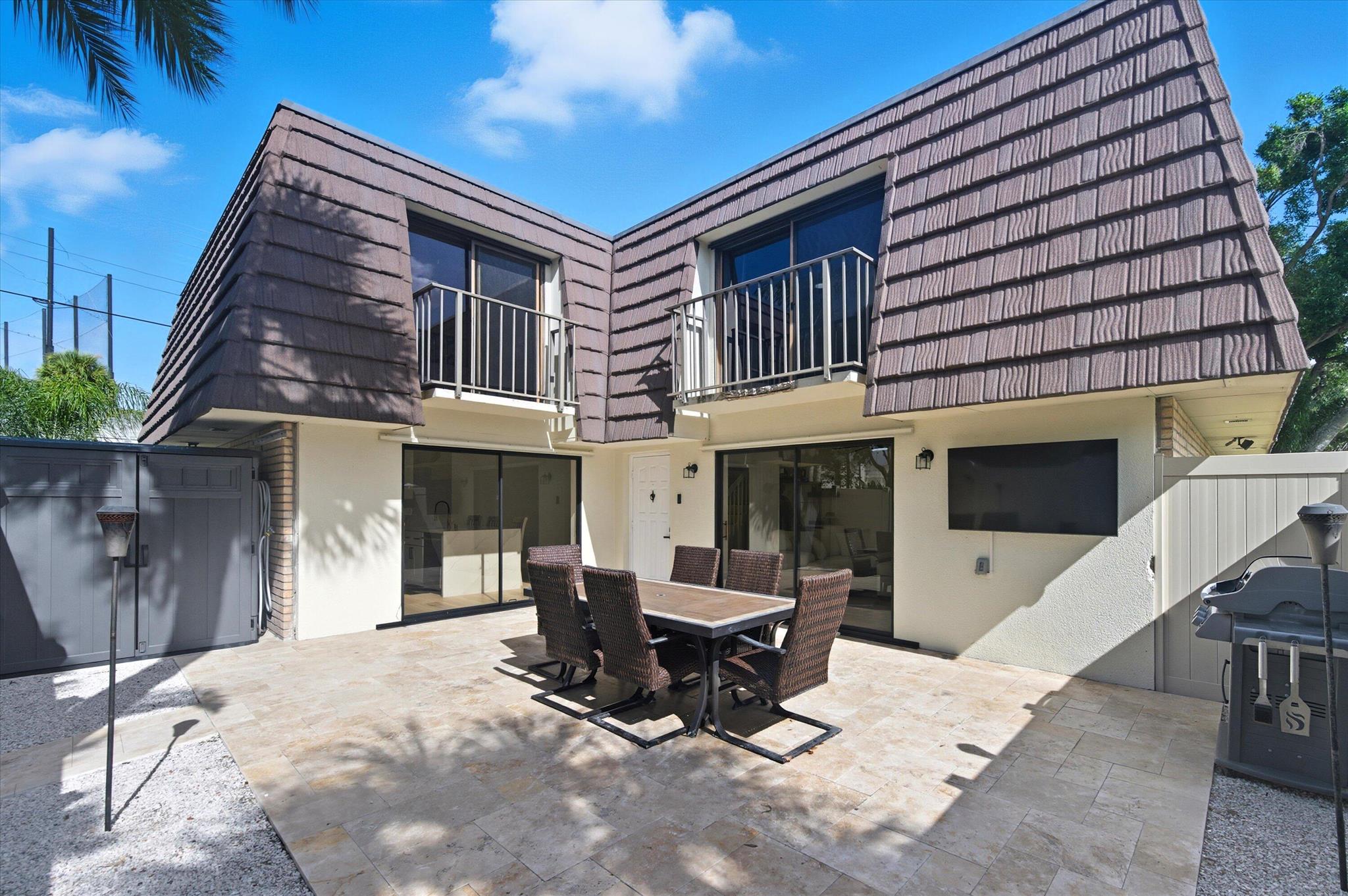HERITAGE VILLAGE OF P B L - Residential