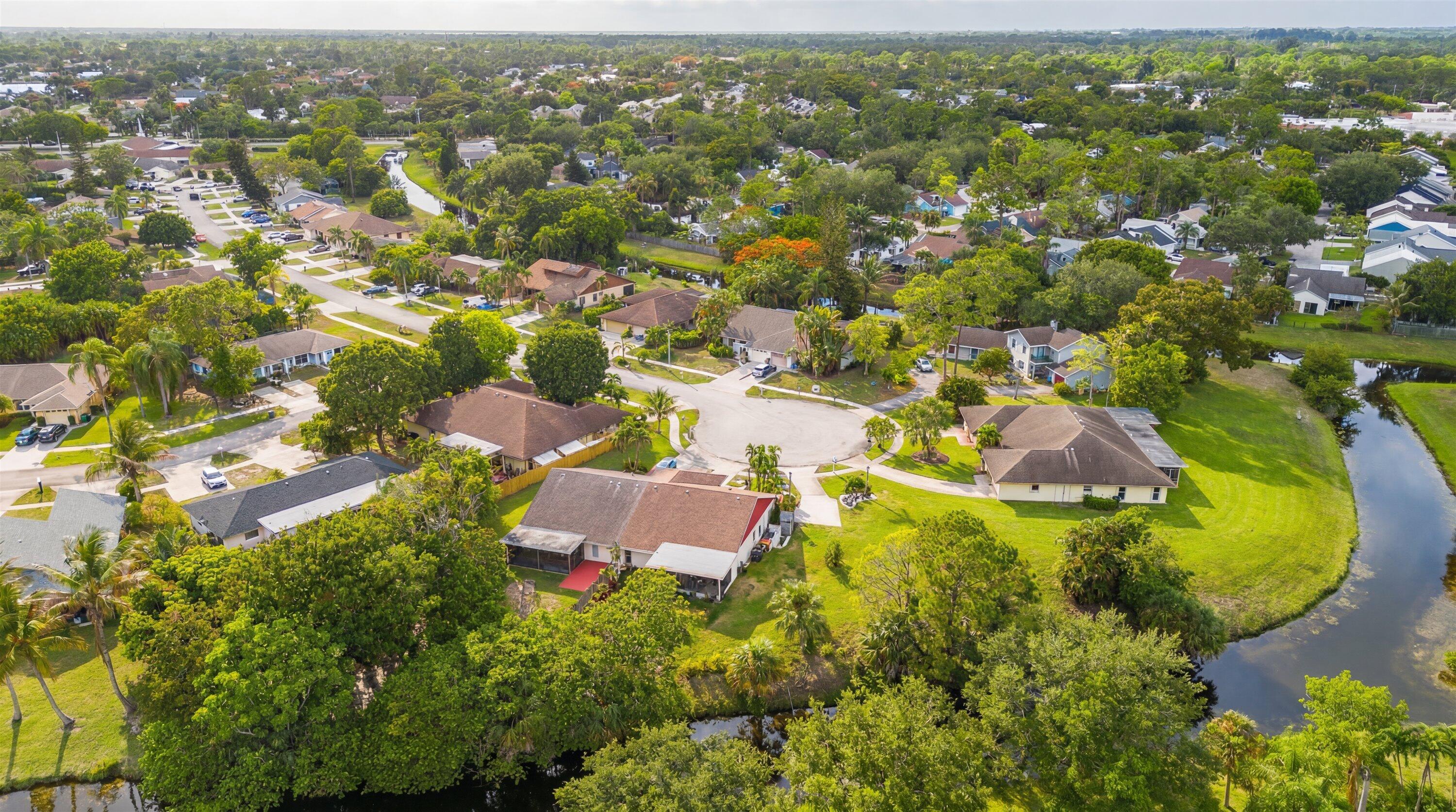 SOUTH SHORE 4 OF WELLINGTON - Residential